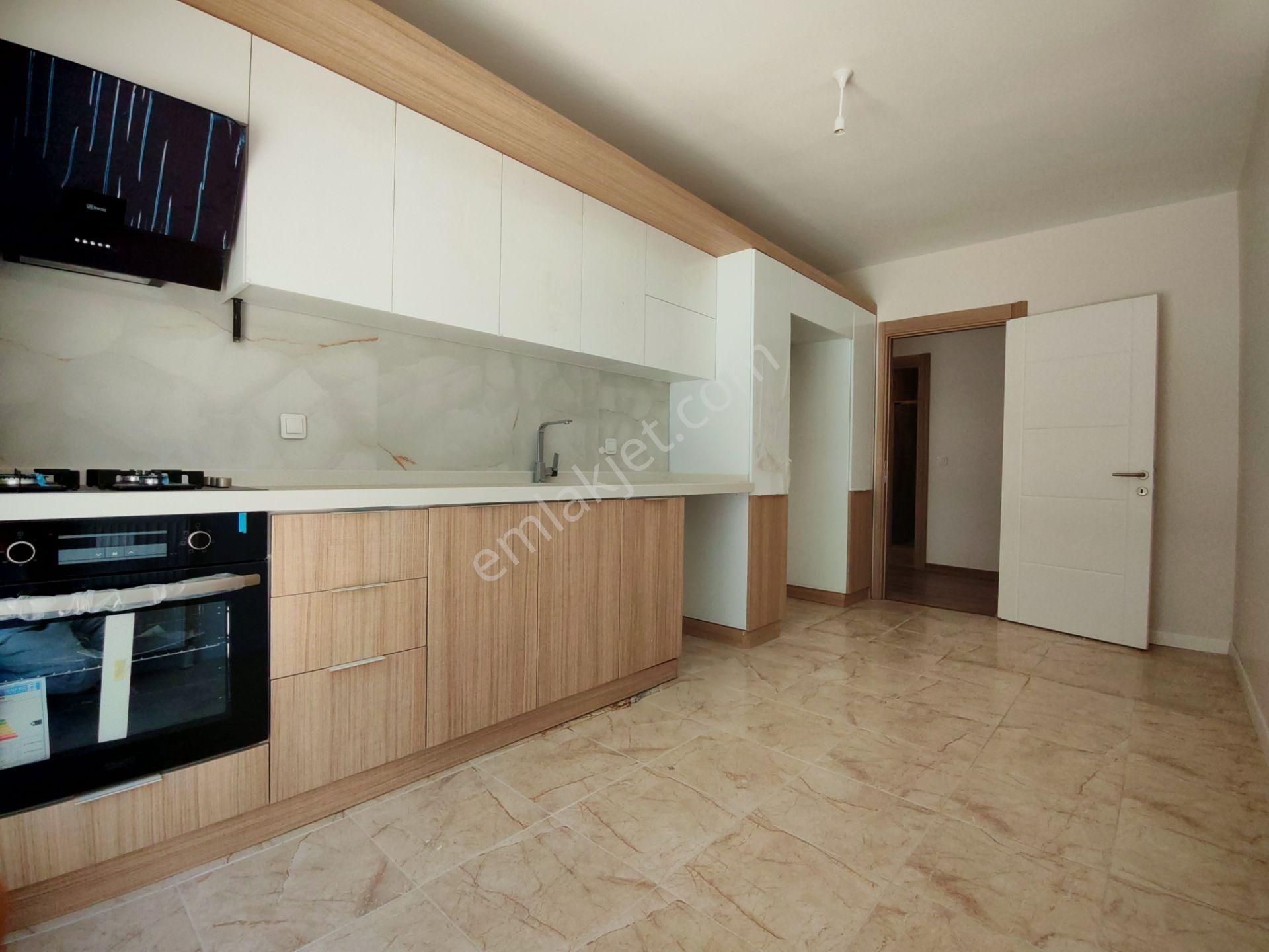 Silivri Yeni Mh. Atabek Konutları Ara Kat 3+1 Peyzaj Cephe - Görsel 14