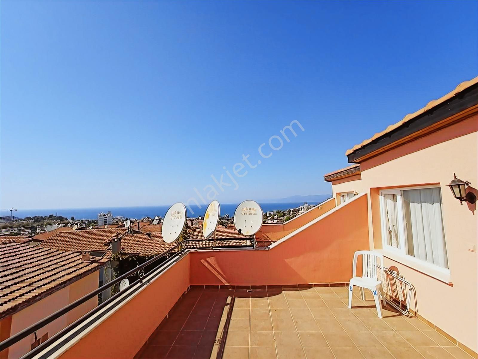 Kuşadası'nda Havuzlu Güvenlikli Sitede Manzaralı 4+1 Yazlık - Görsel 31