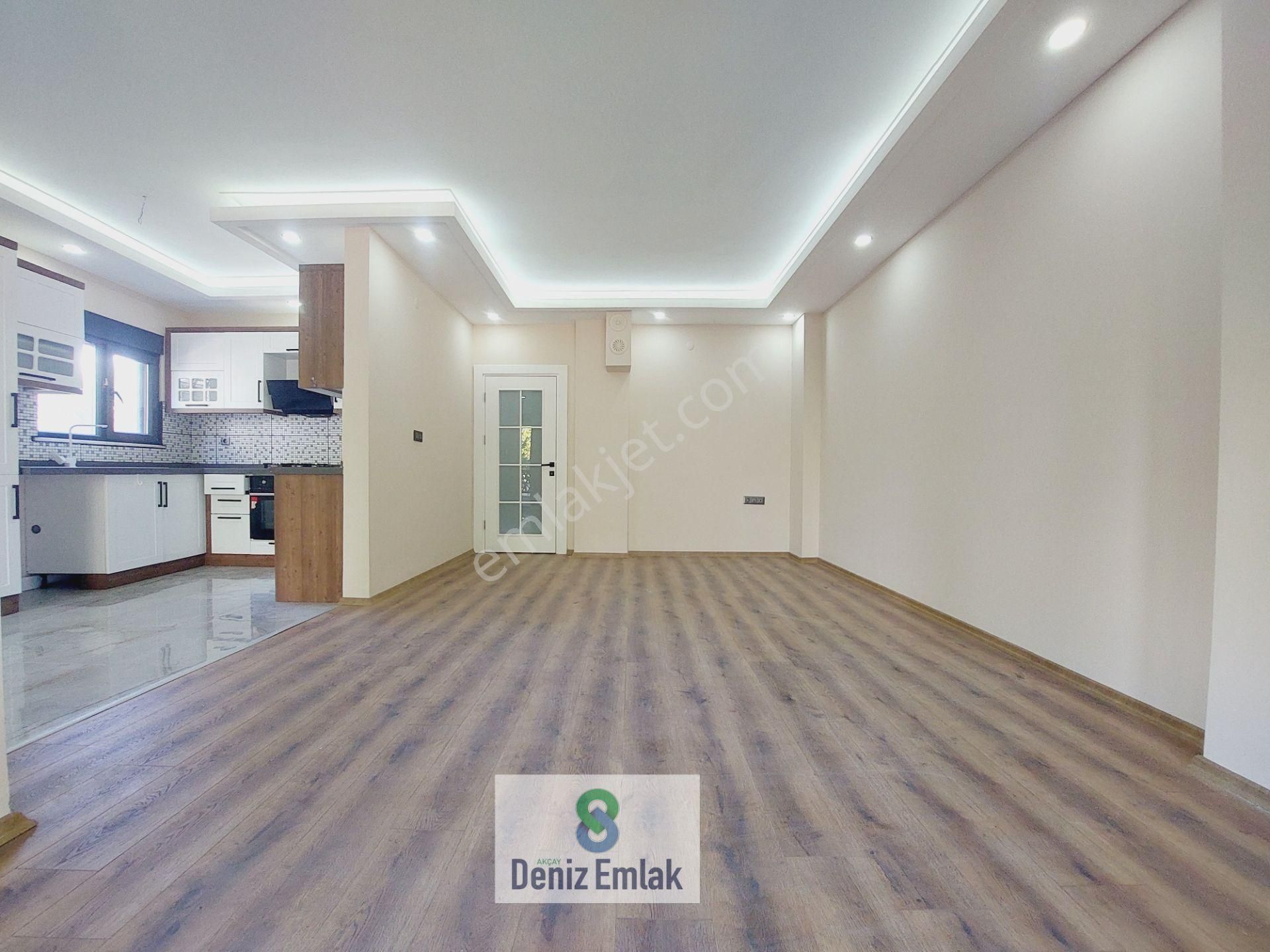 Denizden Akçayda Lüx Tasarım Geniş Verandalı Satılık 4+1 Tripleks Villa. - Görsel 7