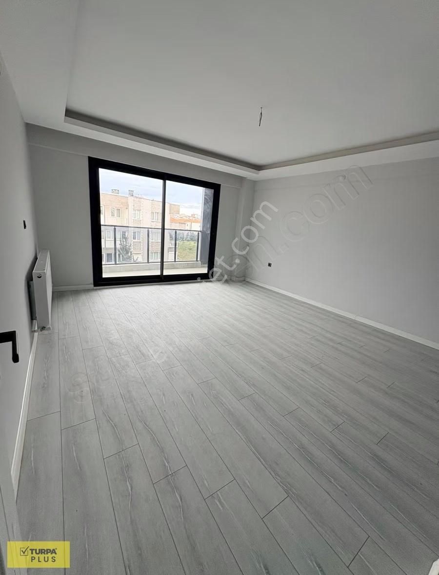 Yeni Bina'da Kapalı Mutfak Sıfır 3+1 Daire - Görsel 8