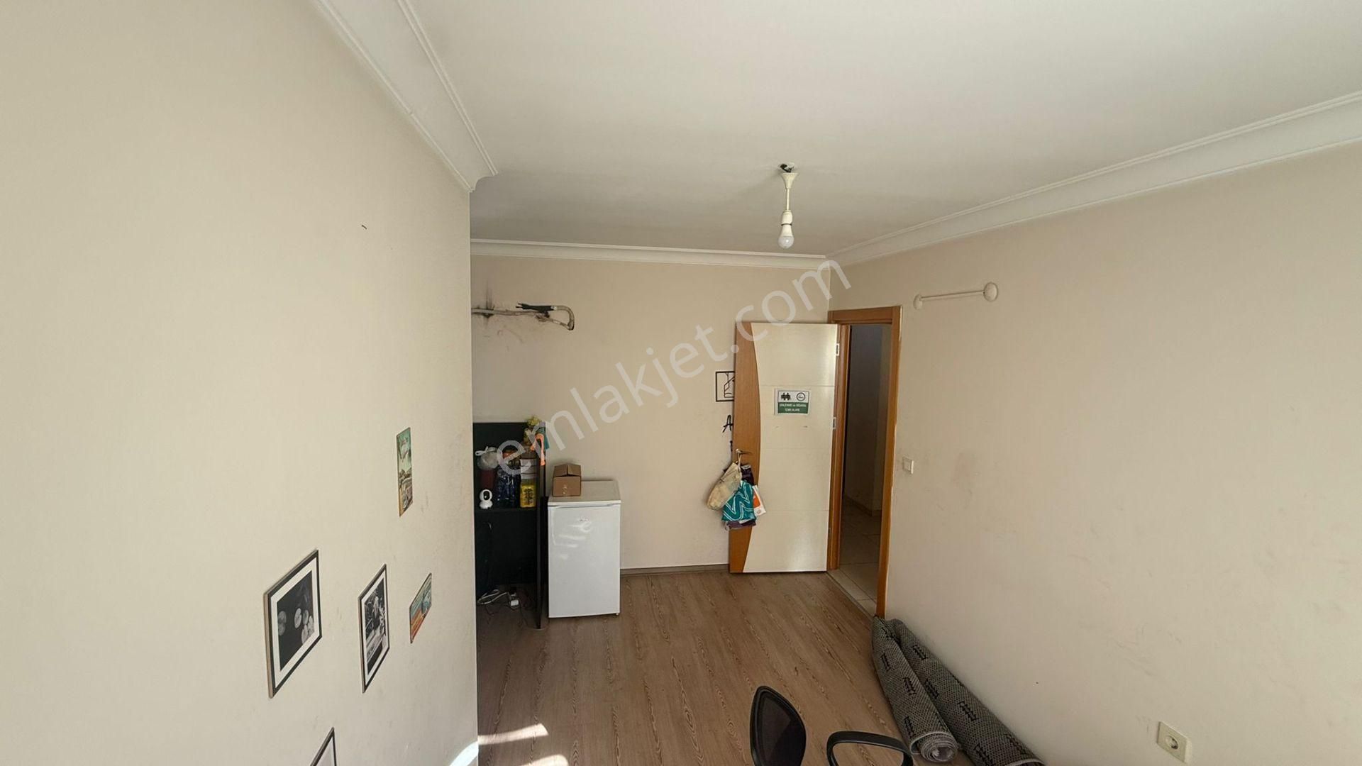 Karabağlar Yeşillik Cad. Yakını Kiralık 3+1 Ofis - Görsel 8