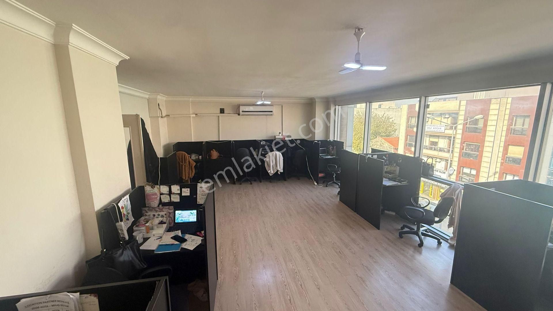 Karabağlar Yeşillik Cad. Yakını Kiralık 3+1 Ofis - Görsel 2