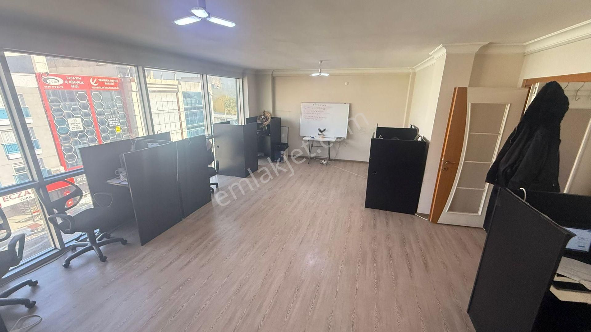 Karabağlar Yeşillik Cad. Yakını Kiralık 3+1 Ofis - Görsel 4