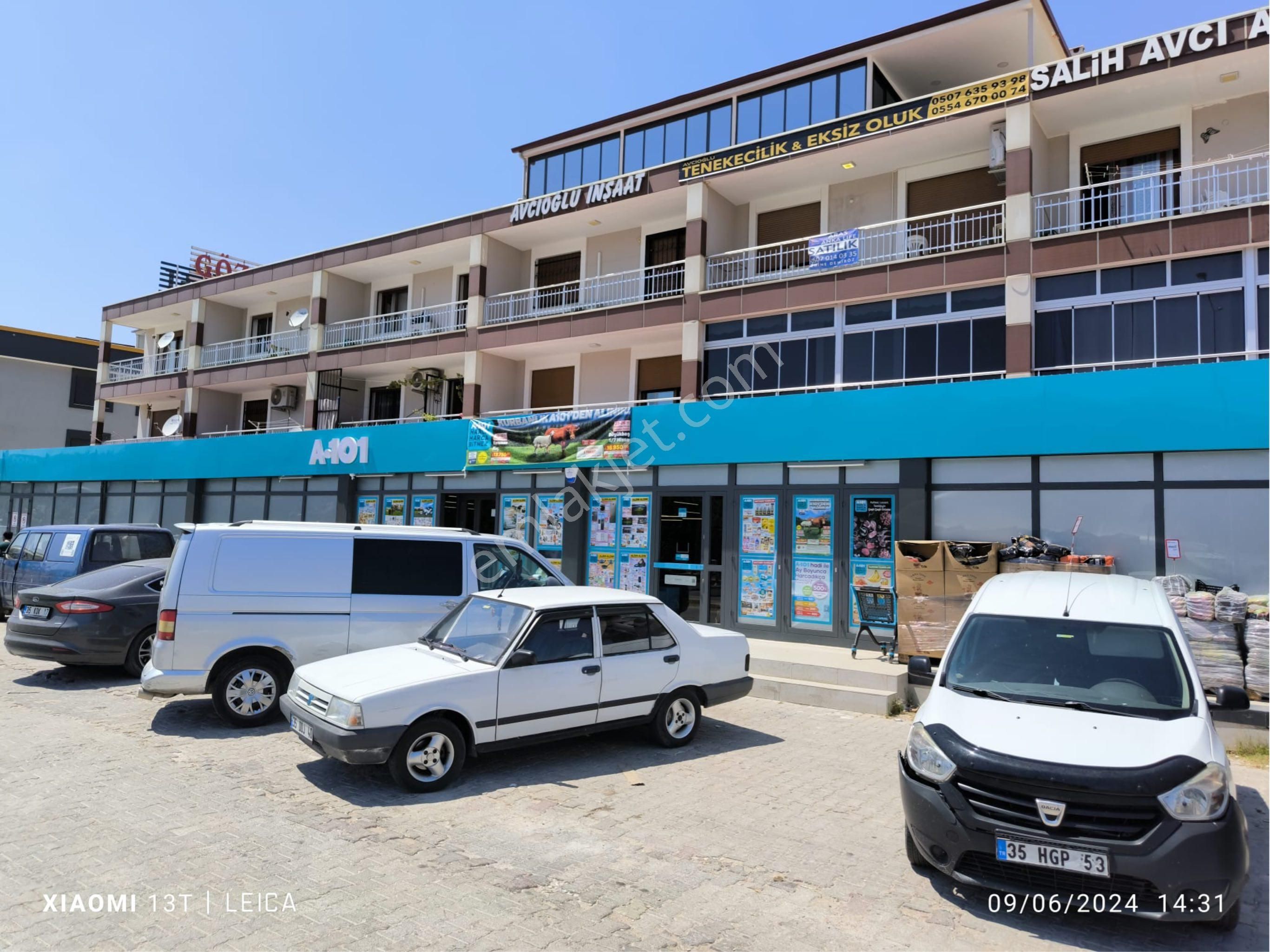 Seferihisar Ürkmez Merkez’de Satılık Ara Kat 90m2 Daire