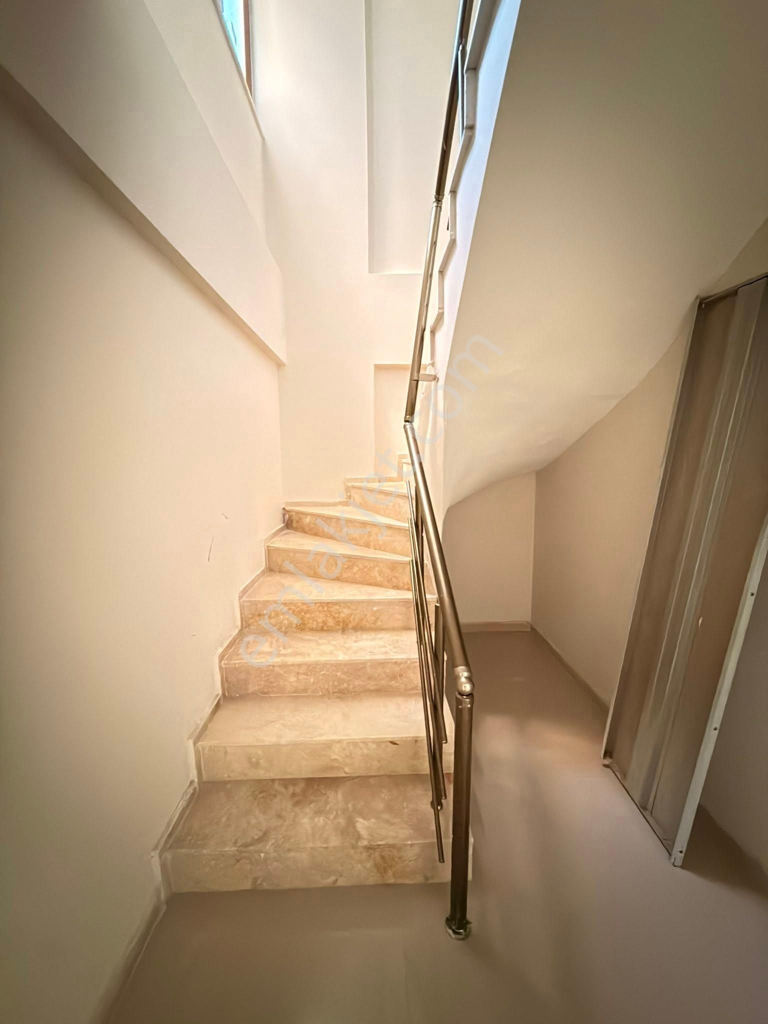 Kaçırılmaz Fırsat – Merkezi Lokasyonda Giriş Dubleks 3+1! - Görsel 17