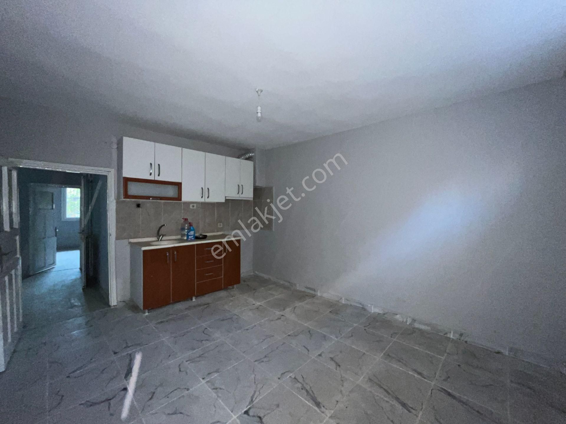 Gümüşpala Naldöken İzban Durağı Yakını Bahçeli 2+1 Kiralık Daire - Görsel 6