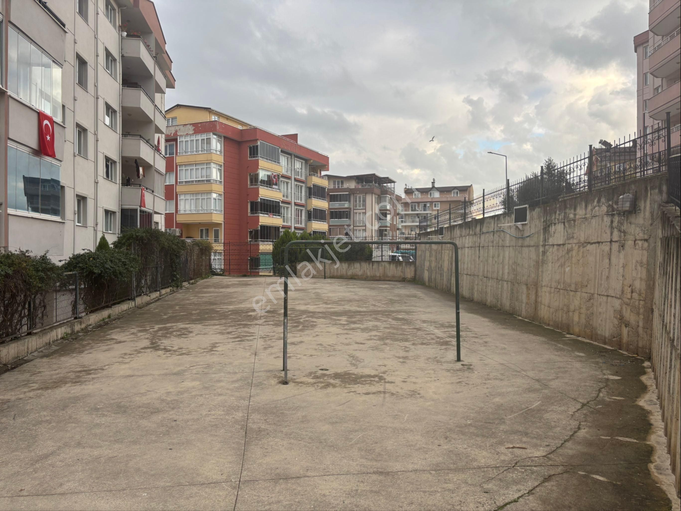 İdenova’dan Güzelyalı Eğitim Mahallesi Tekev Sitesi’nde Ferah 3+1, 120 M² Satılık Daire - Görsel 19