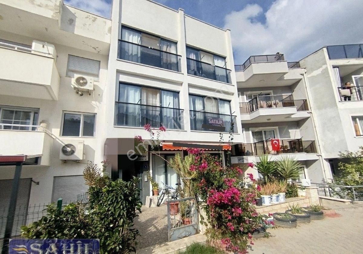 Kuşadası — Güzelçamlı | 1+1 Sahile Yürüme Mesafesi Geniş Yazlık