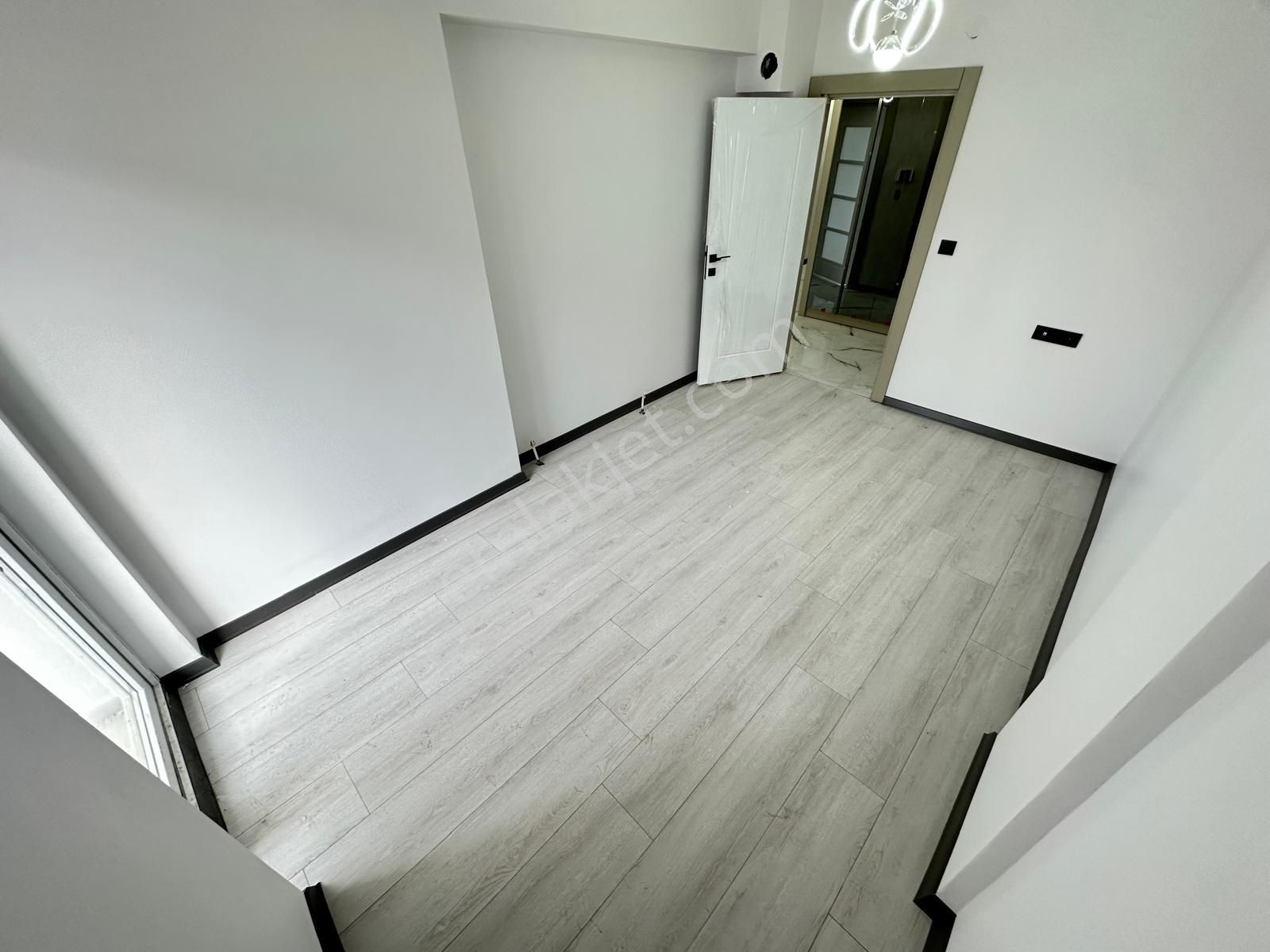 Yenikent Fevzi Çakmak Mh'de 3+1 Arakat Ön Cephe Ebeveyn Banyolu Satılık Daire - Görsel 15