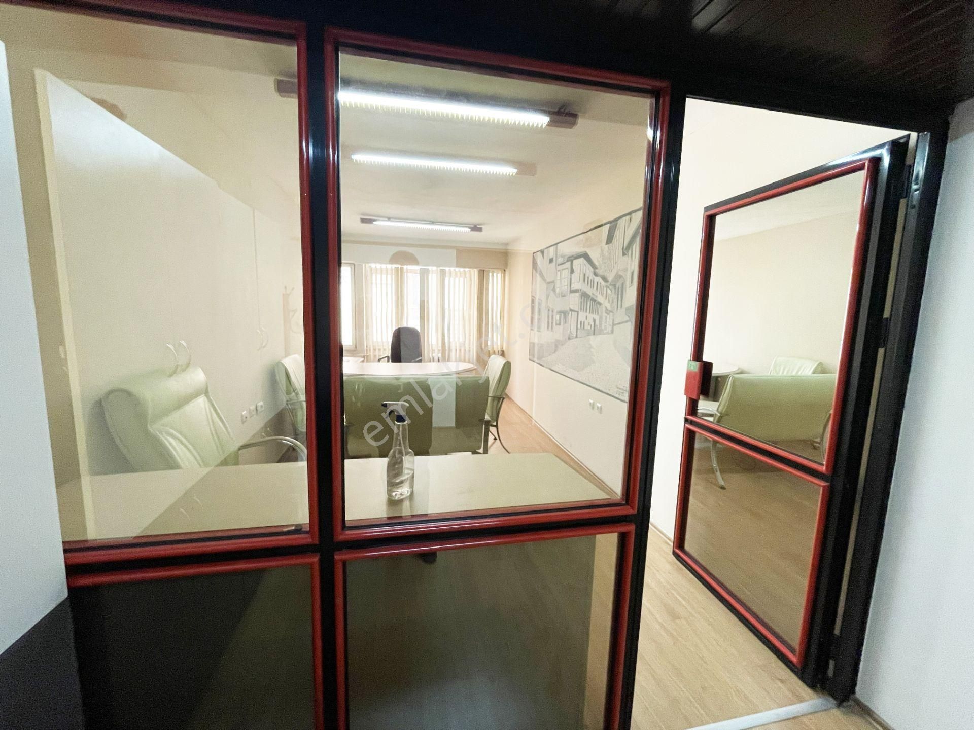 Bursa Osmangazi Merkezde Eşyalı Satılık Ofis - Görsel 9