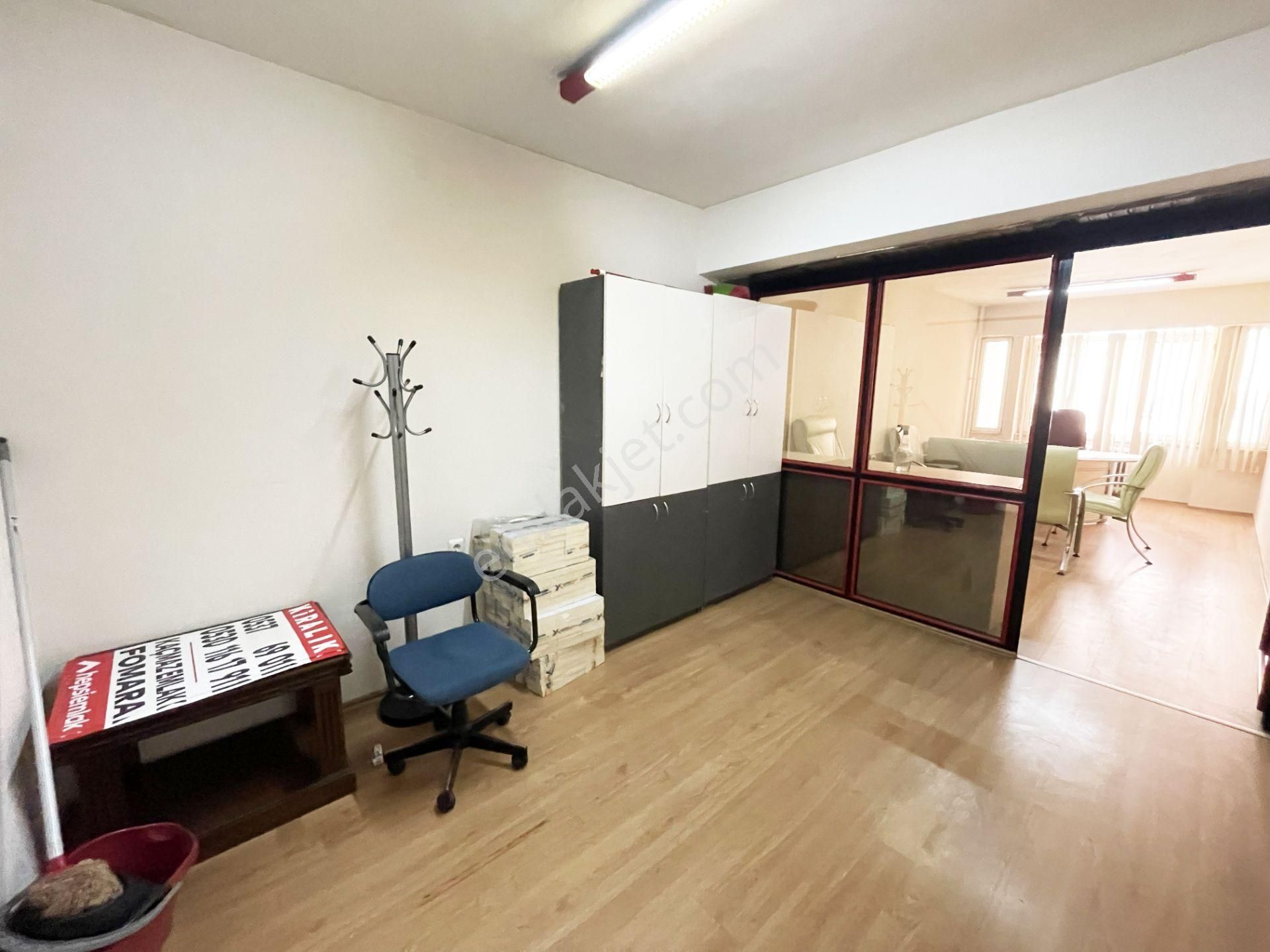 Bursa Osmangazi Merkezde Eşyalı Satılık Ofis - Görsel 8
