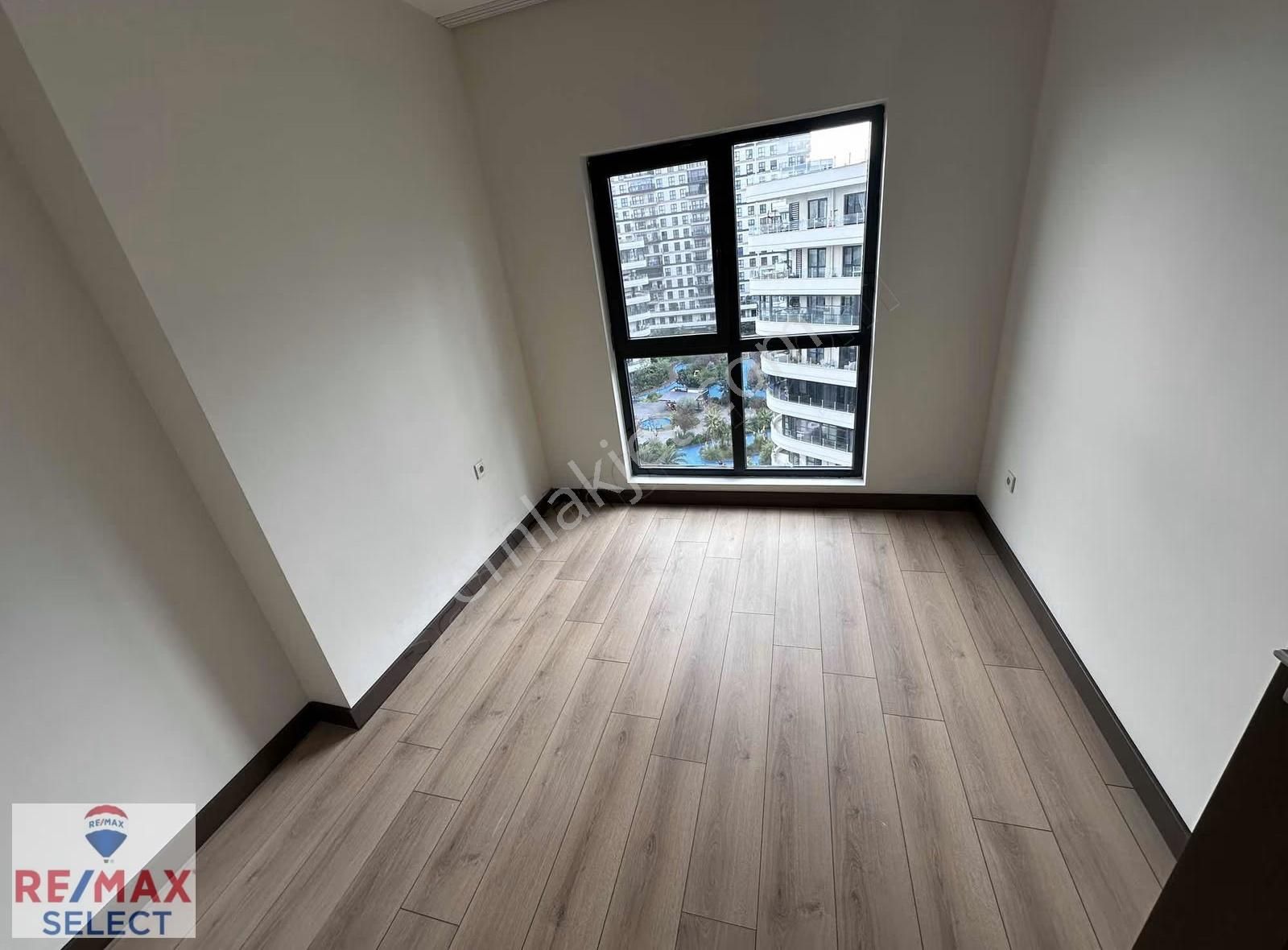 Sevcan Remax Nef Bahçelievler K.mutfak Havuz&içpeysaj Manz. 3+1 - Görsel 6