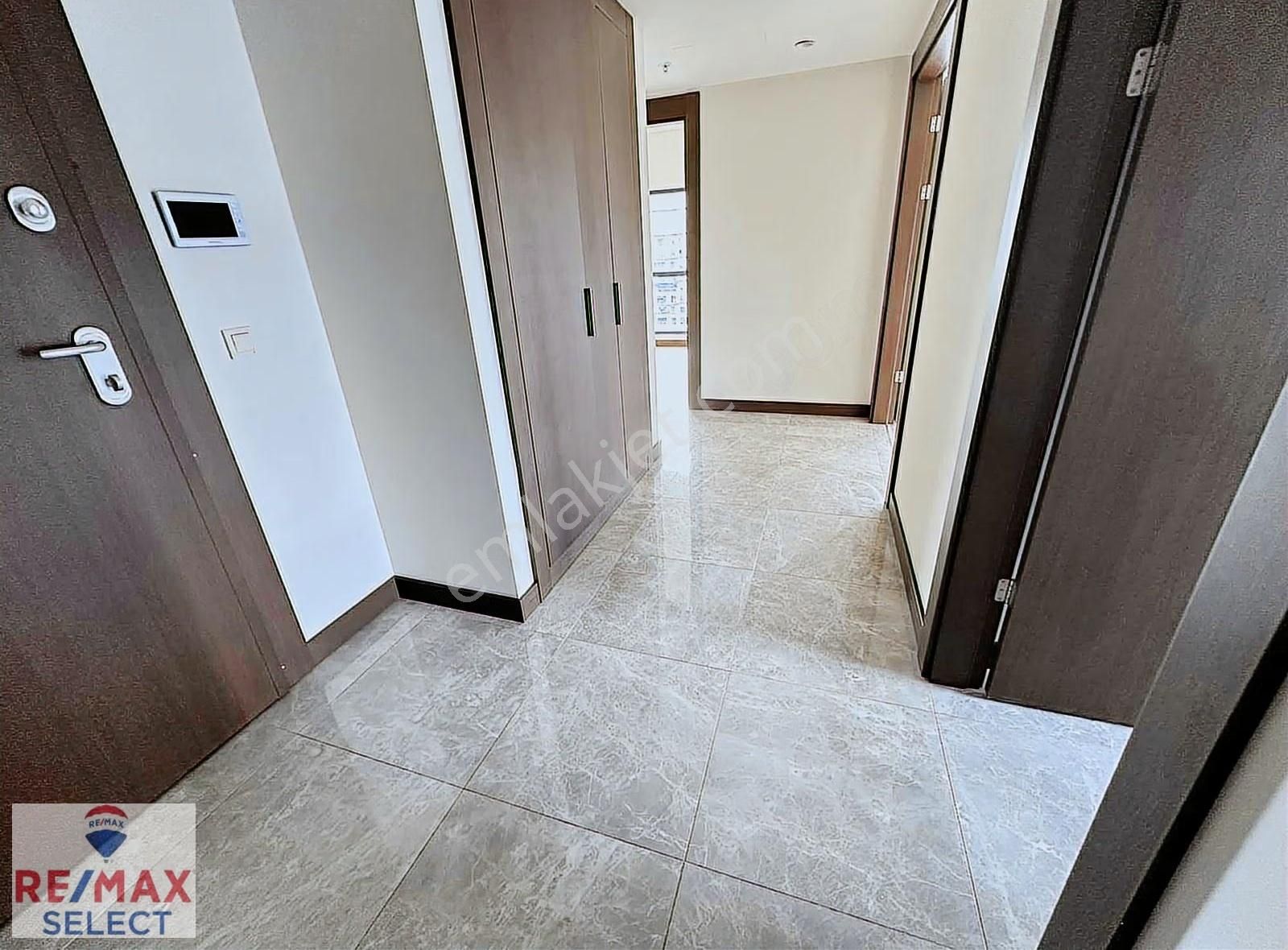 Sevcan Remax Nef Bahçelievler K.mutfak Havuz&içpeysaj Manz. 3+1 - Görsel 22