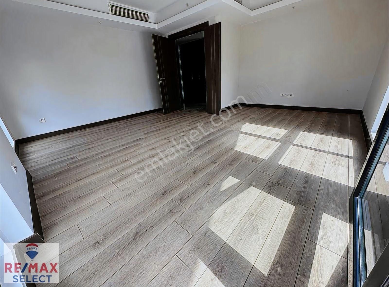 Sevcan Remax Nef Bahçelievler K.mutfak Havuz&içpeysaj Manz. 3+1 - Görsel 2