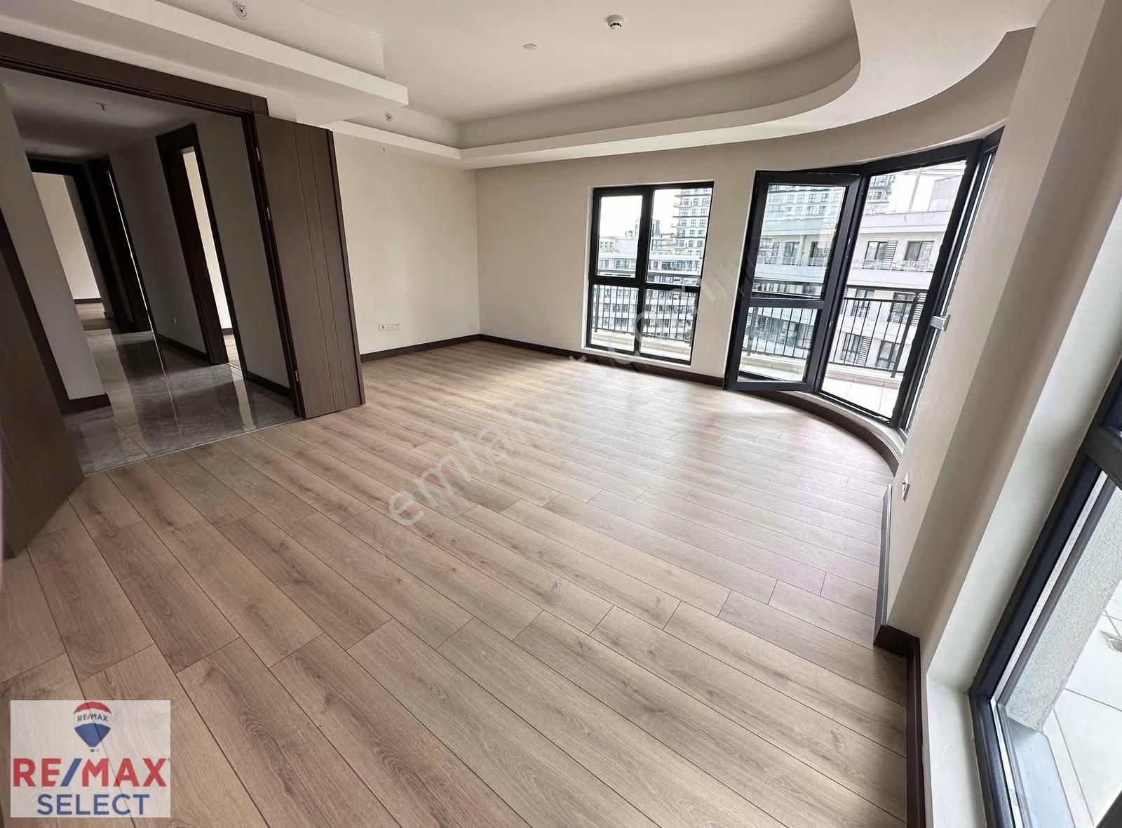 Sevcan Remax Nef Bahçelievler K.mutfak Havuz&içpeysaj Manz. 3+1 - Görsel 12