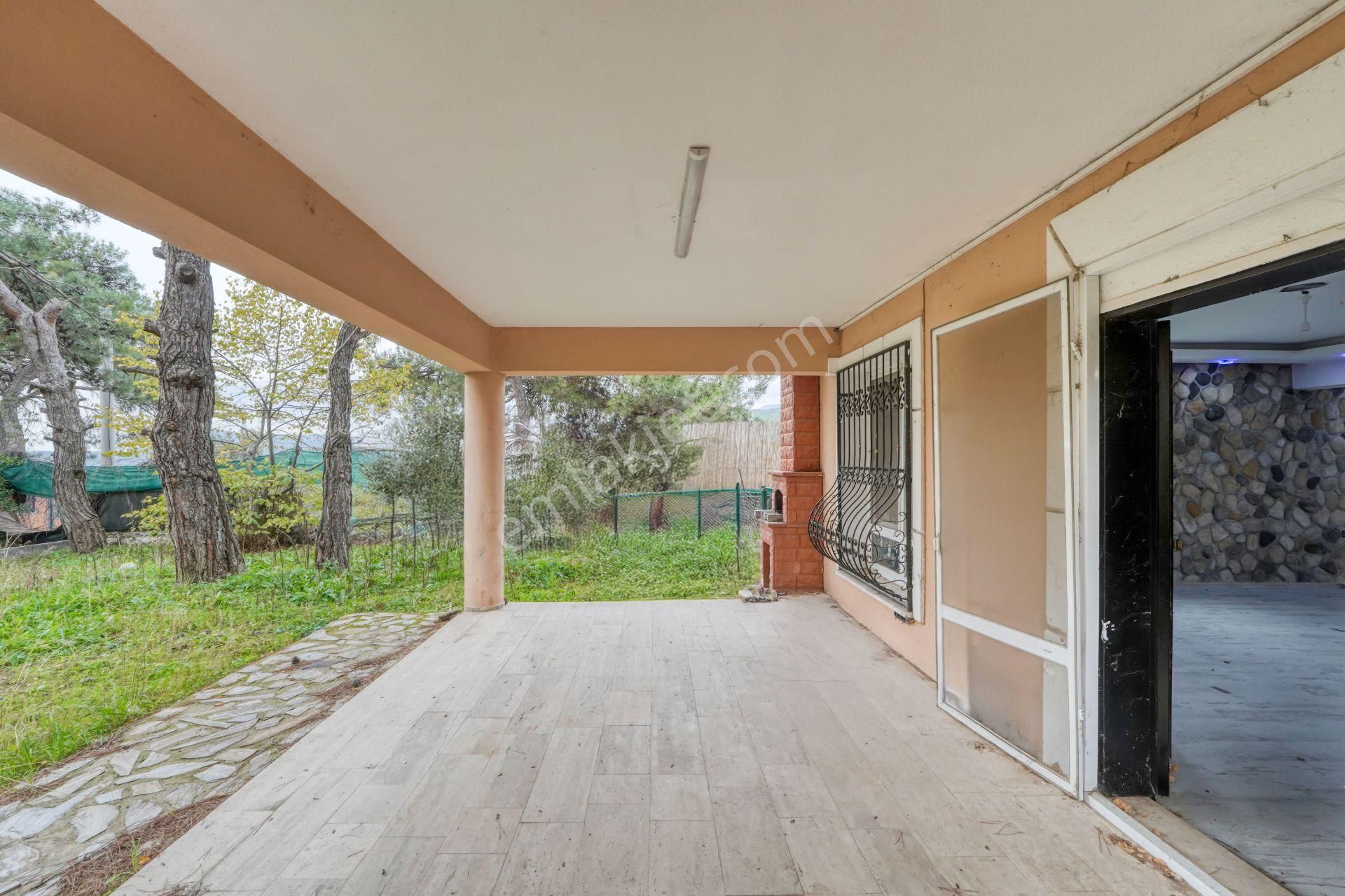 Bornova Yakaköyde 1.085 M² Arsa İçinde Tam Müstakil 5+1 Villa - Görsel 26