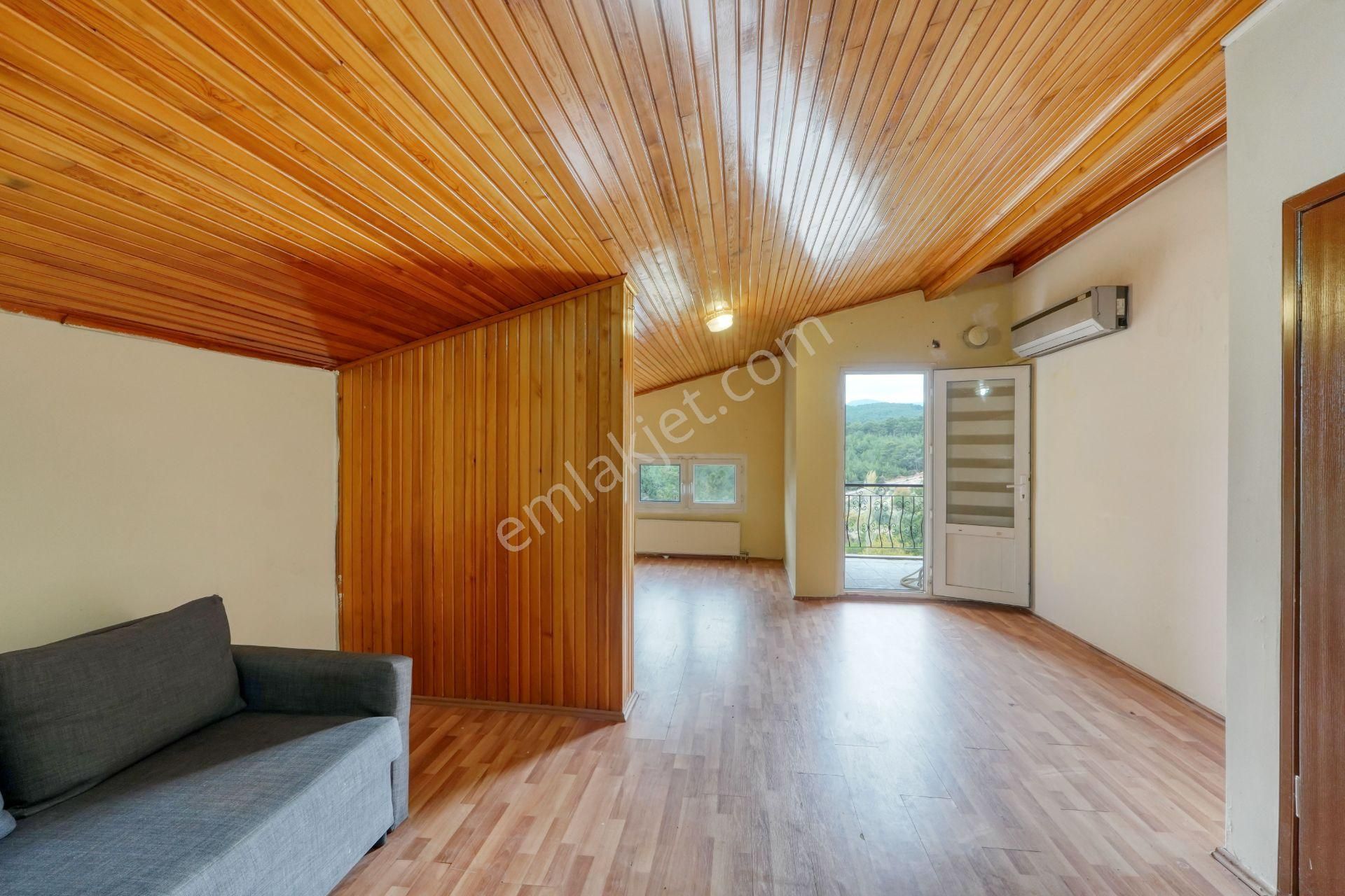 Bornova Yakaköyde 1.085 M² Arsa İçinde Tam Müstakil 5+1 Villa - Görsel 34