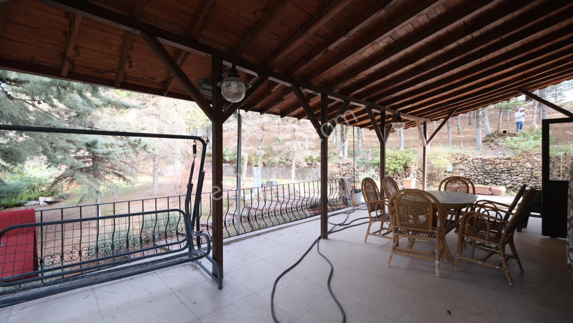 Pursaklar Yeşilyurt'ta Geniş Peyzajlı 3+1 Villa - Görsel 21