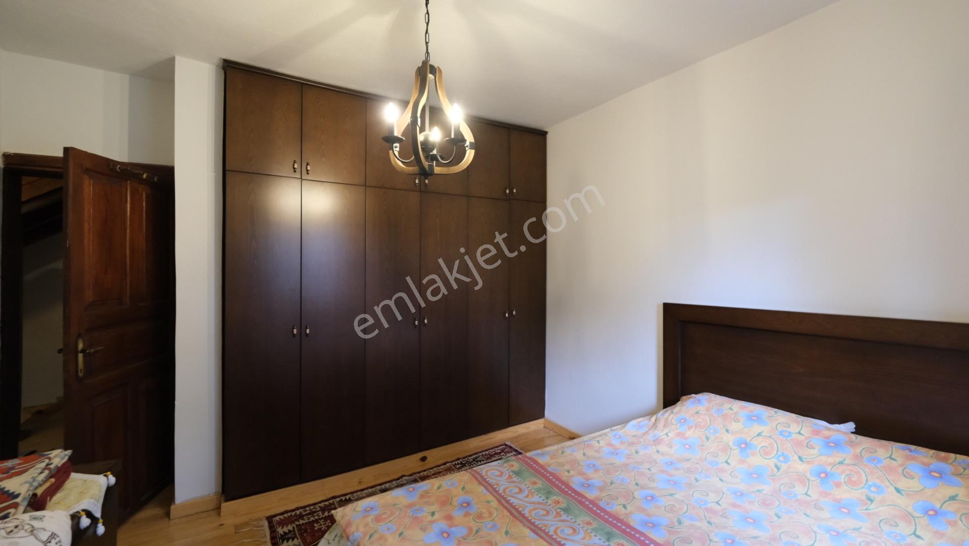 Pursaklar Yeşilyurt'ta Geniş Peyzajlı 3+1 Villa - Görsel 10