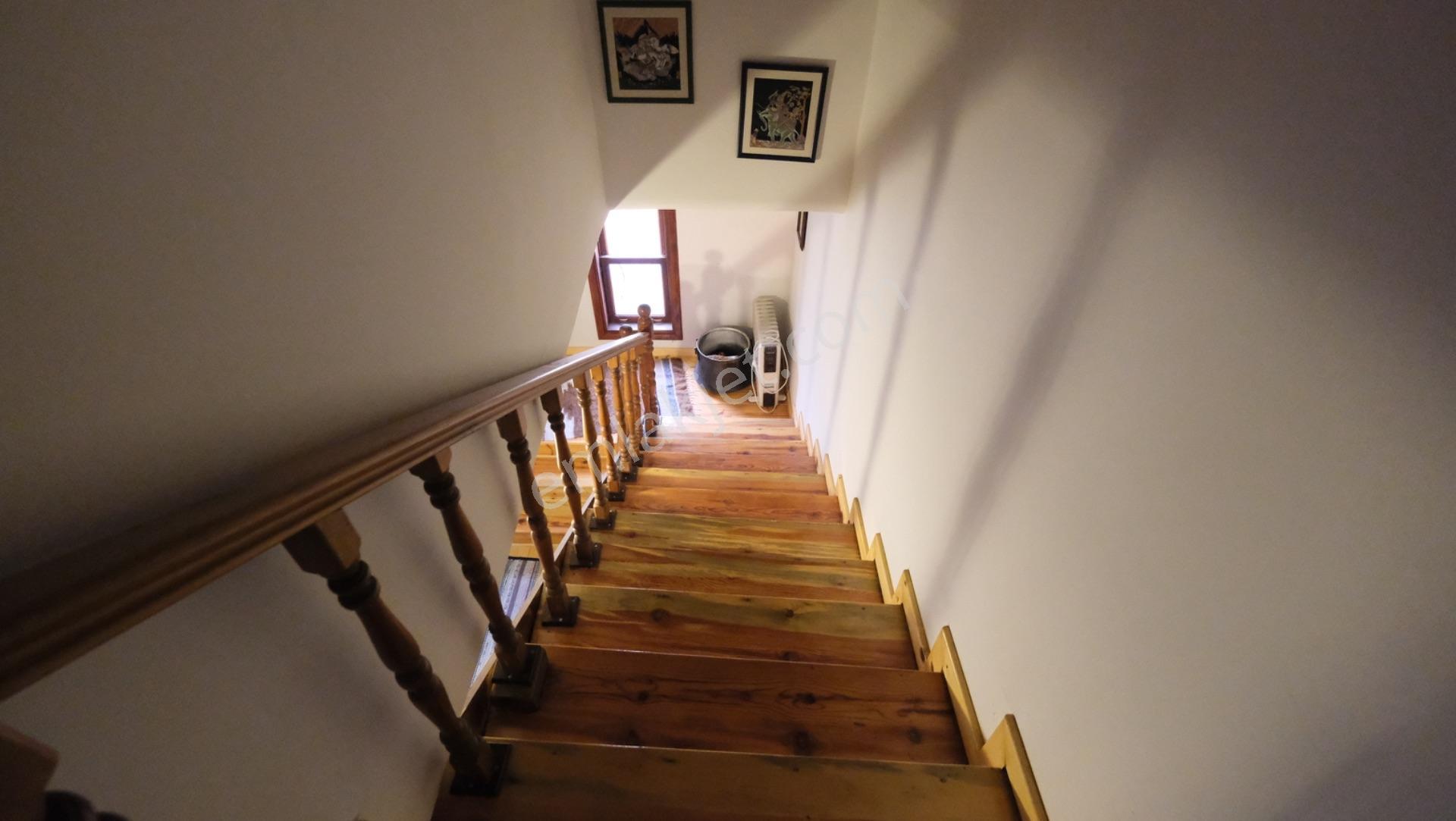 Pursaklar Yeşilyurt'ta Geniş Peyzajlı 3+1 Villa - Görsel 16