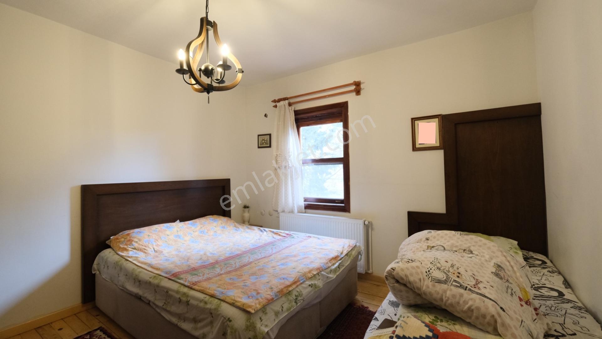 Pursaklar Yeşilyurt'ta Geniş Peyzajlı 3+1 Villa - Görsel 11