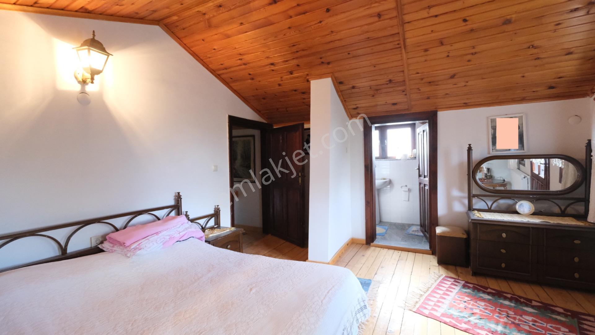 Pursaklar Yeşilyurt'ta Geniş Peyzajlı 3+1 Villa - Görsel 14