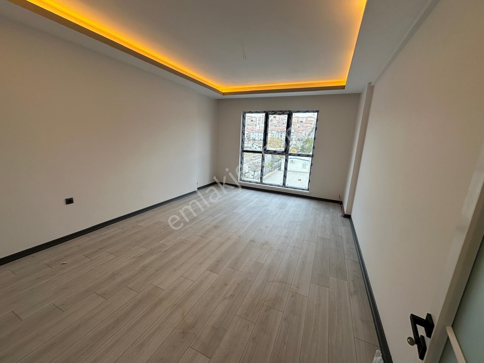 Demirkapı Emlaktan Sıfır Binada 100mt Net 2+1lüx Daire - Görsel 3