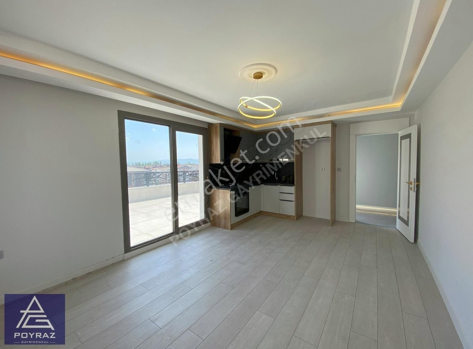 Balıkesir Akçay'da Muhteşem Konumda Teraslı Sıfır 4+2 Dubleks - Görsel 8