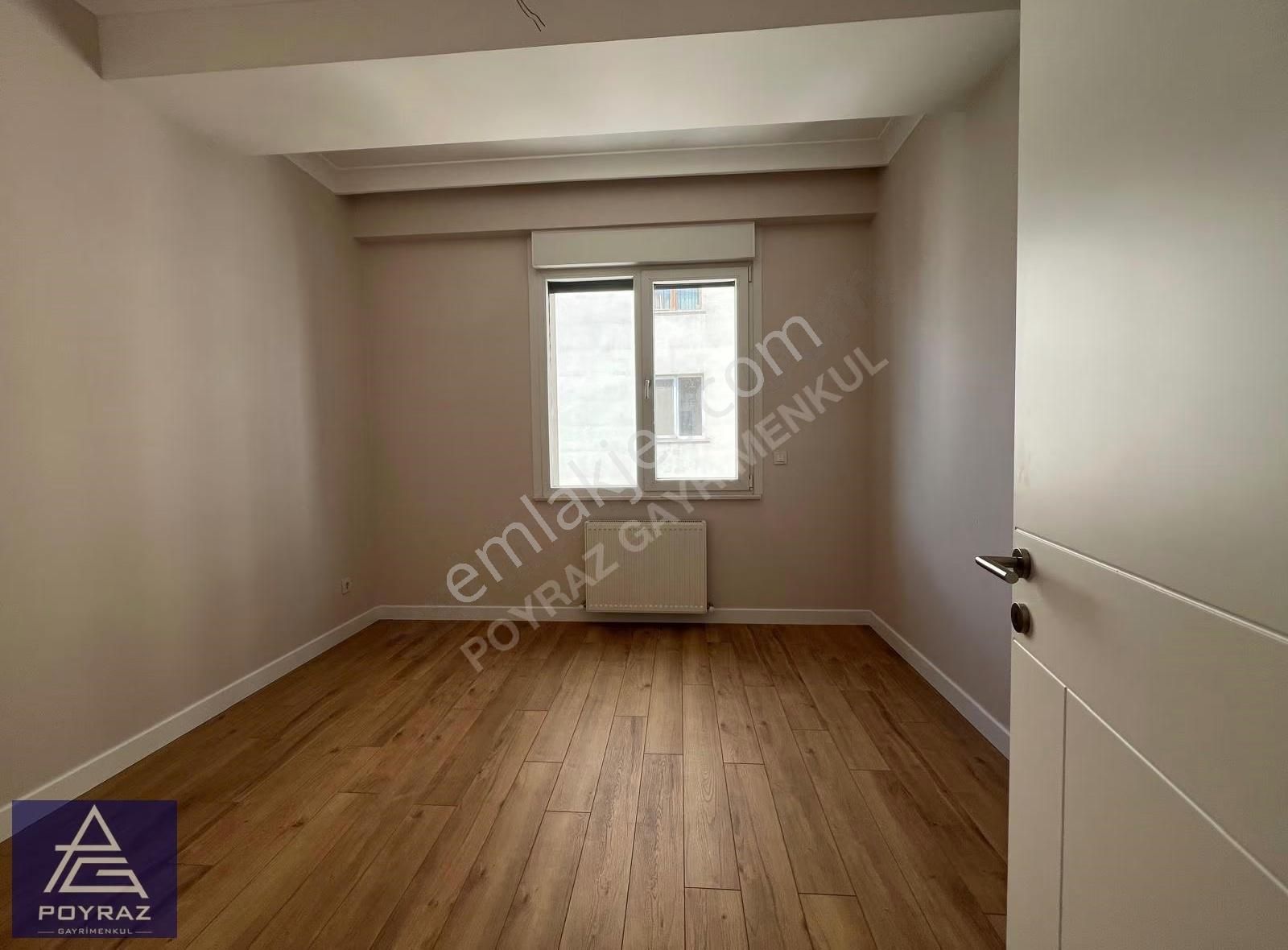 Poyraz'dan Caddebostan Sahilde Kısmi Deniz Manzarlı Balkonlu 3+1 - Görsel 25