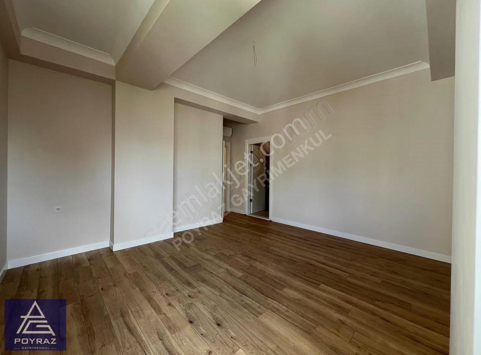 Poyraz'dan Caddebostan Sahilde Kısmi Deniz Manzarlı Balkonlu 3+1 - Görsel 23