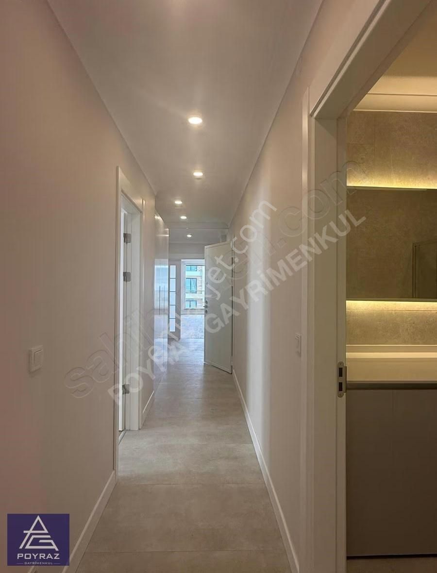 Poyraz'dan Caddebostan Sahilde Kısmi Deniz Manzarlı Balkonlu 3+1 - Görsel 24