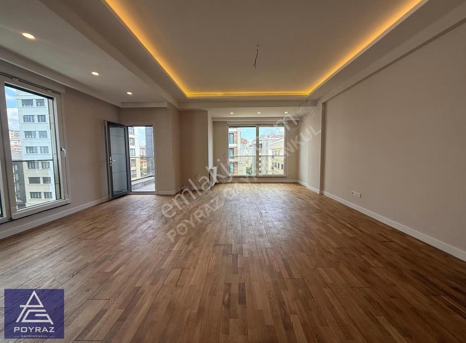 Poyraz'dan Caddebostan Sahilde Kısmi Deniz Manzarlı Balkonlu 3+1 - Görsel 26