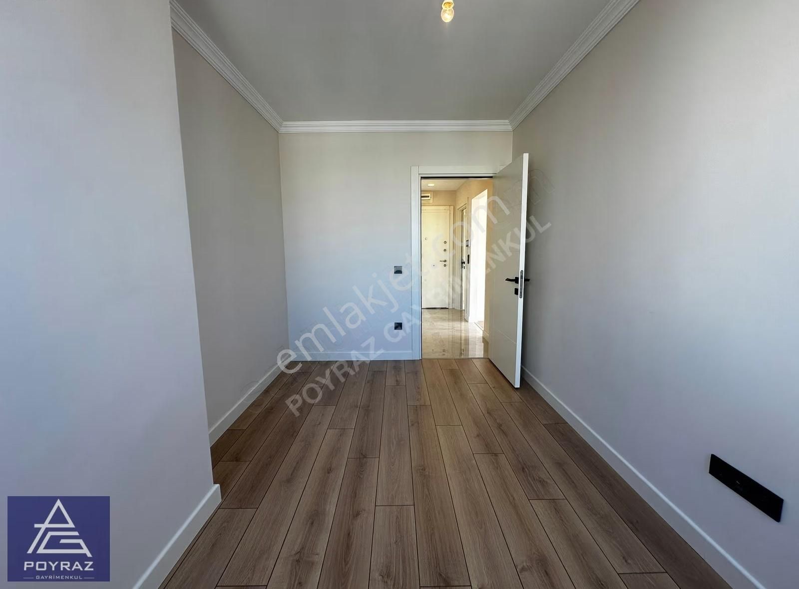 Poyraz'dan Tütüncü Mehmet Efendide Deniz Manzaralı Balkonlu 2+1 - Görsel 14