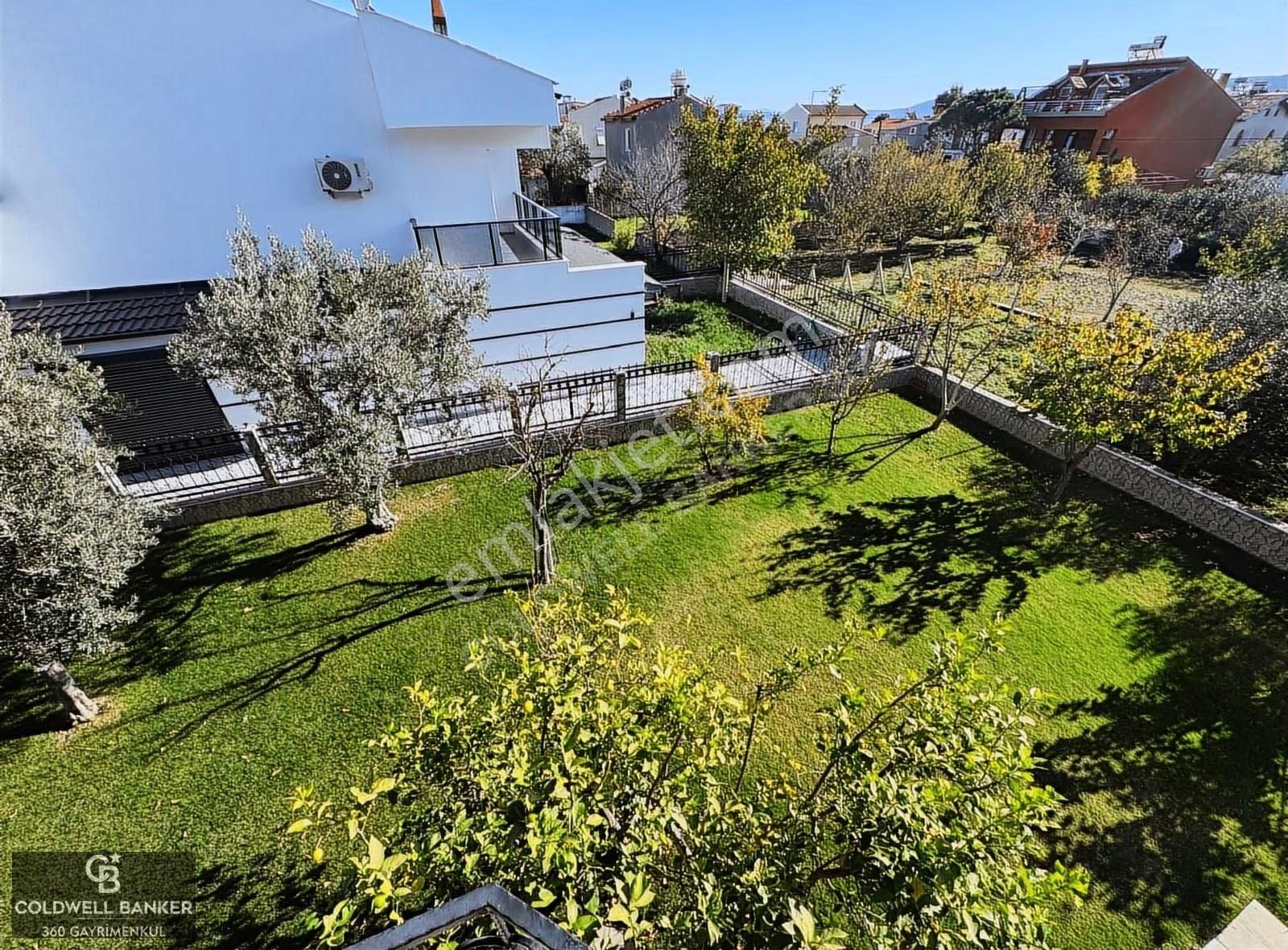 Urla Gülbahçede 479m² Arsada Geniş Bahçeli 3+1 Müstakiltripleks - Görsel 2