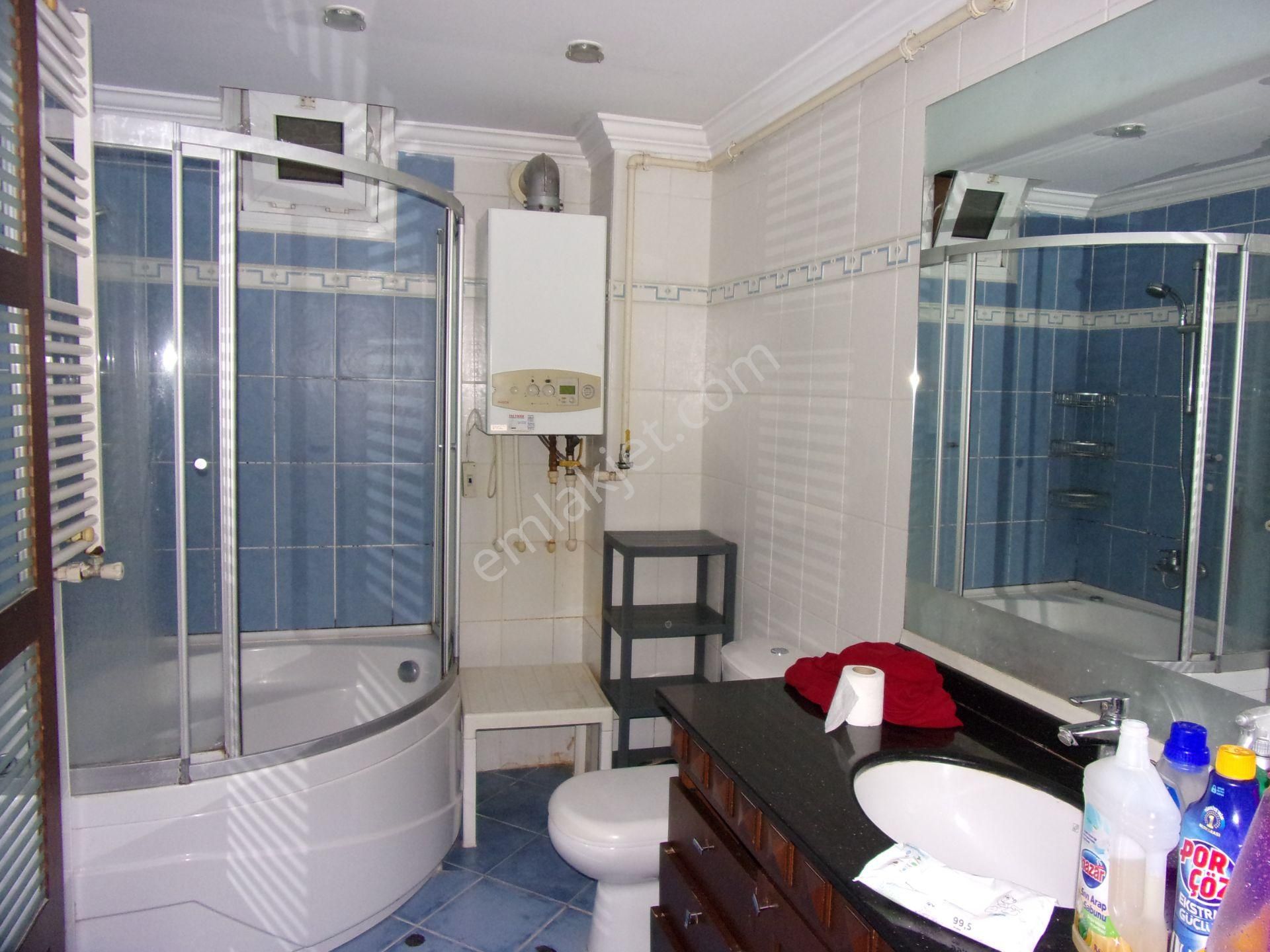 Tarabya Sitede 3+1 140 Metrekare Bakımlı Kiralık Daire - Görsel 12