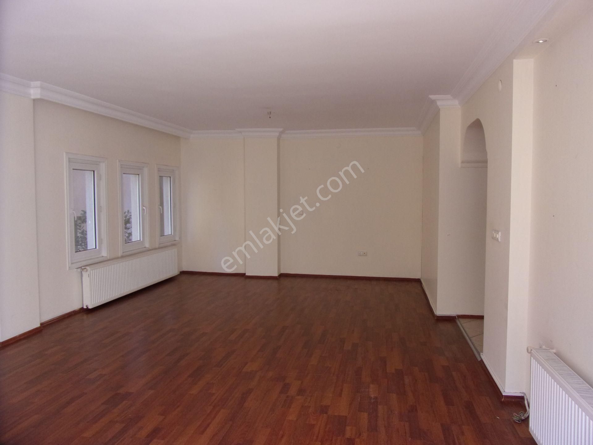 Tarabya Sitede 3+1 140 Metrekare Bakımlı Kiralık Daire - Görsel 10