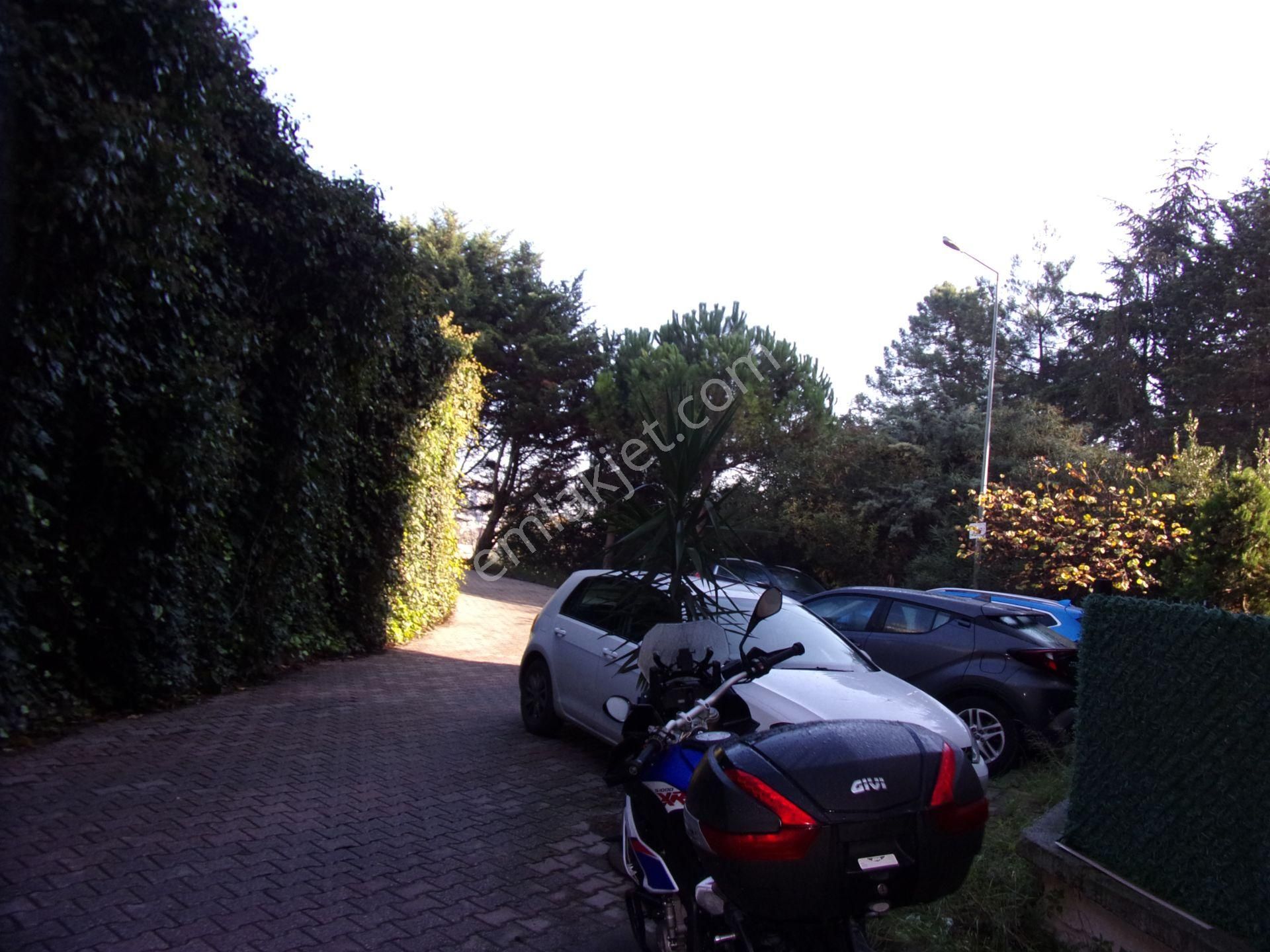 Tarabya Sitede 3+1 140 Metrekare Bakımlı Kiralık Daire - Görsel 34