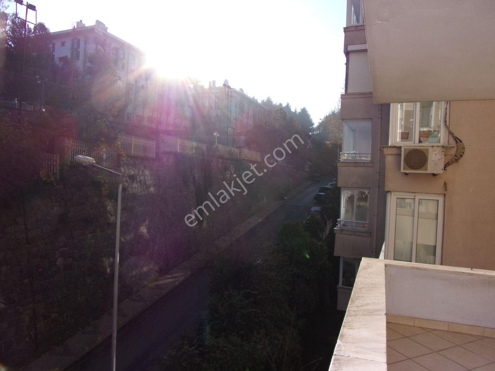 Tarabya Sitede 3+1 140 Metrekare Bakımlı Kiralık Daire - Görsel 16