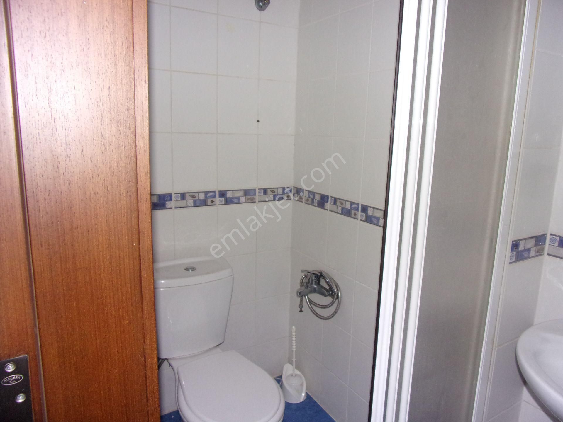 Tarabya Sitede 3+1 140 Metrekare Bakımlı Kiralık Daire - Görsel 27