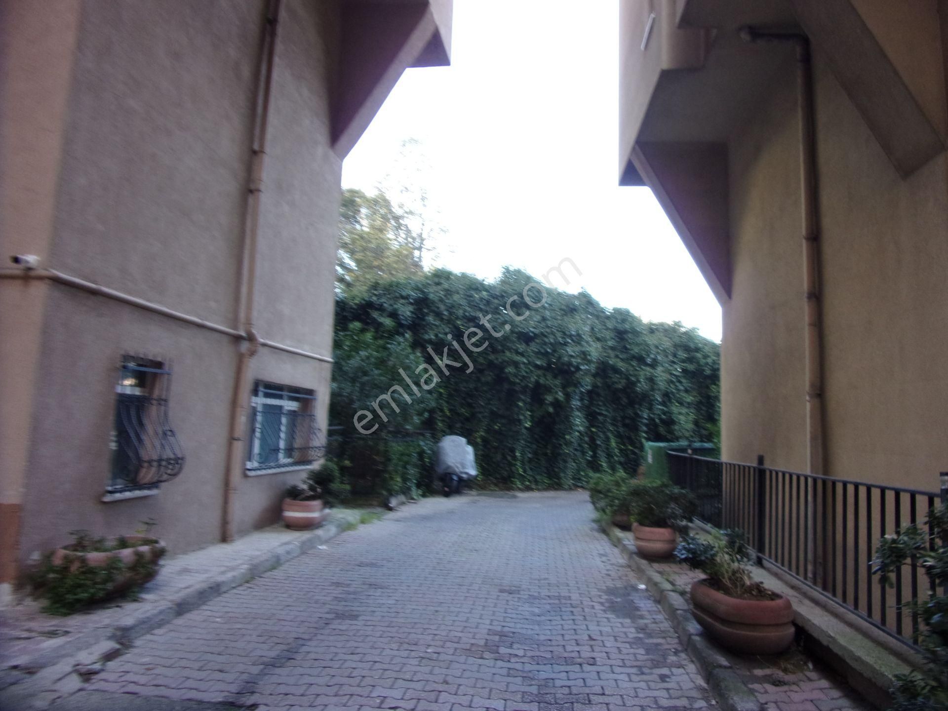 Tarabya Sitede 3+1 140 Metrekare Bakımlı Kiralık Daire - Görsel 33