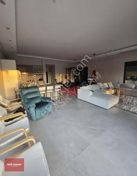 Tepeörende Yeni Bitmiş Müstakil Havuzlu Villa - Görsel 15