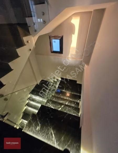 Tepeörende Yeni Bitmiş Müstakil Havuzlu Villa - Görsel 34