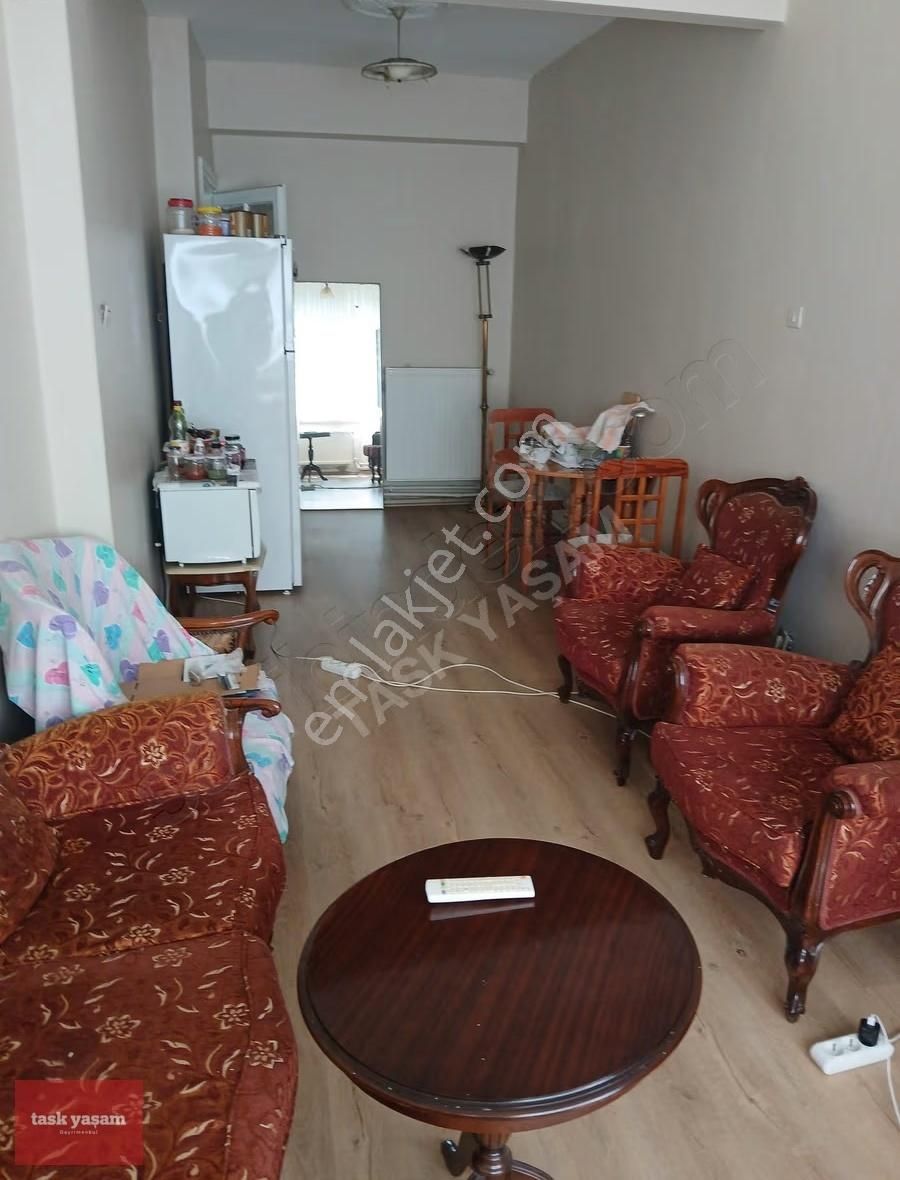 Eskişehir Mah. Değirmen Sokakta Geniş İçi Yenilenmiş Satılık 1+1 - Görsel 5