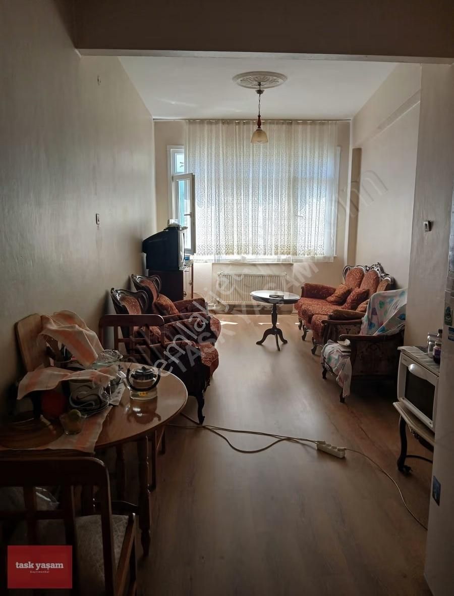 Eskişehir Mah. Değirmen Sokakta Geniş İçi Yenilenmiş Satılık 1+1 - Görsel 11