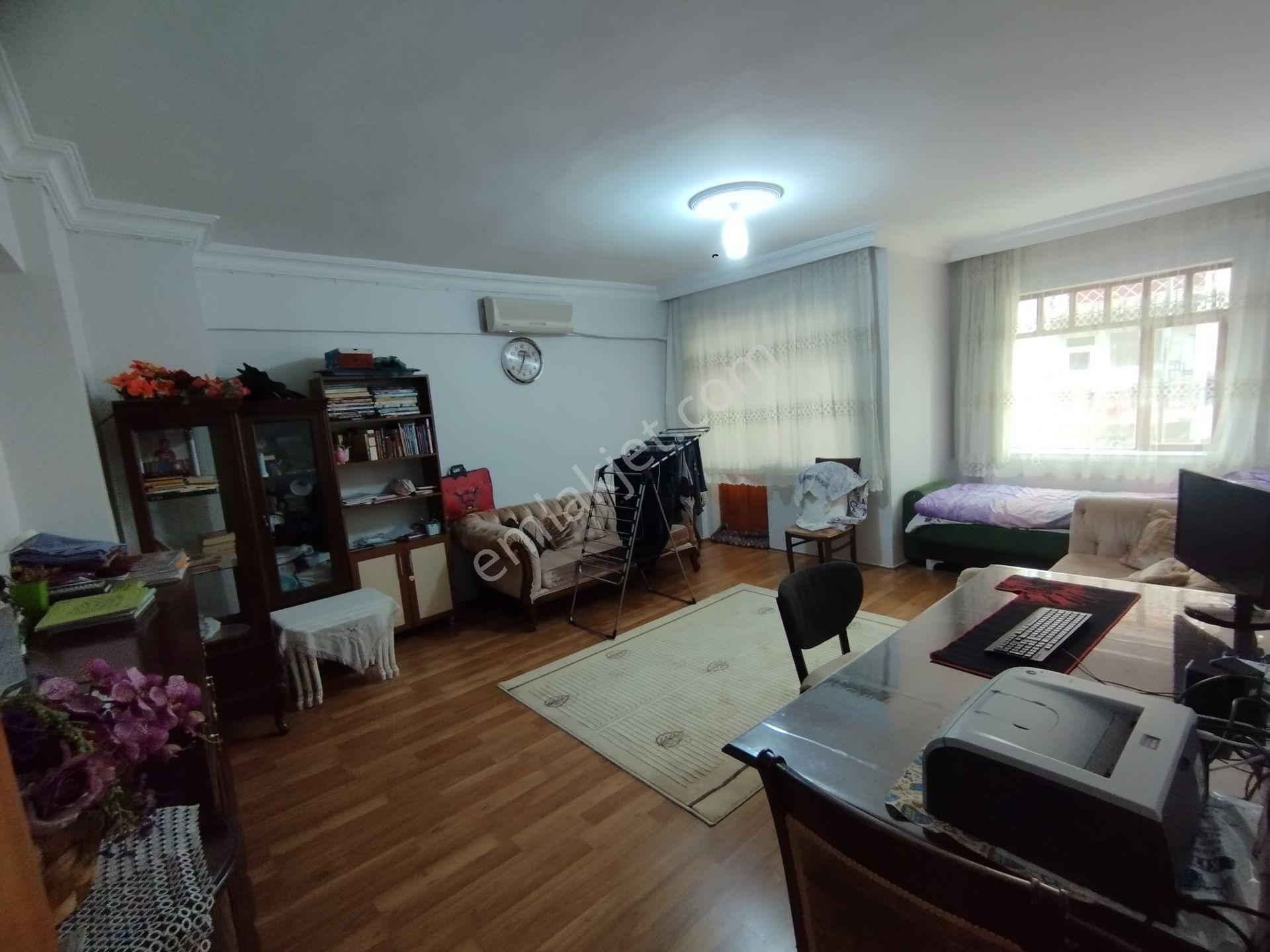 Alihan G.m.den İcadiye Mah.de Satılık 3+1 Temiz Daire