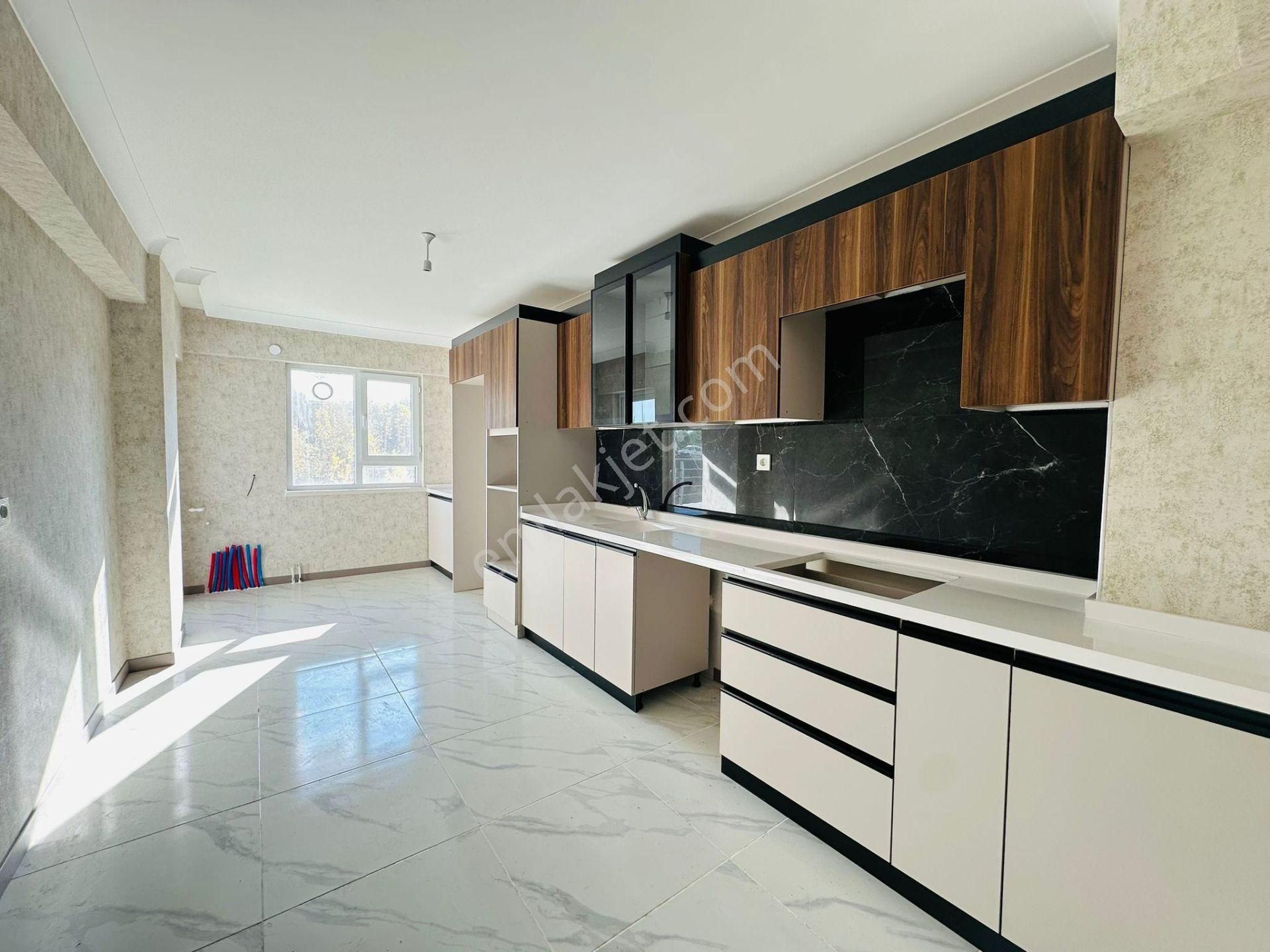 Karapürçek'te Salı Pazarı Yakını Full Yapılı 3+1 Satılık Sıfır Daire !!!