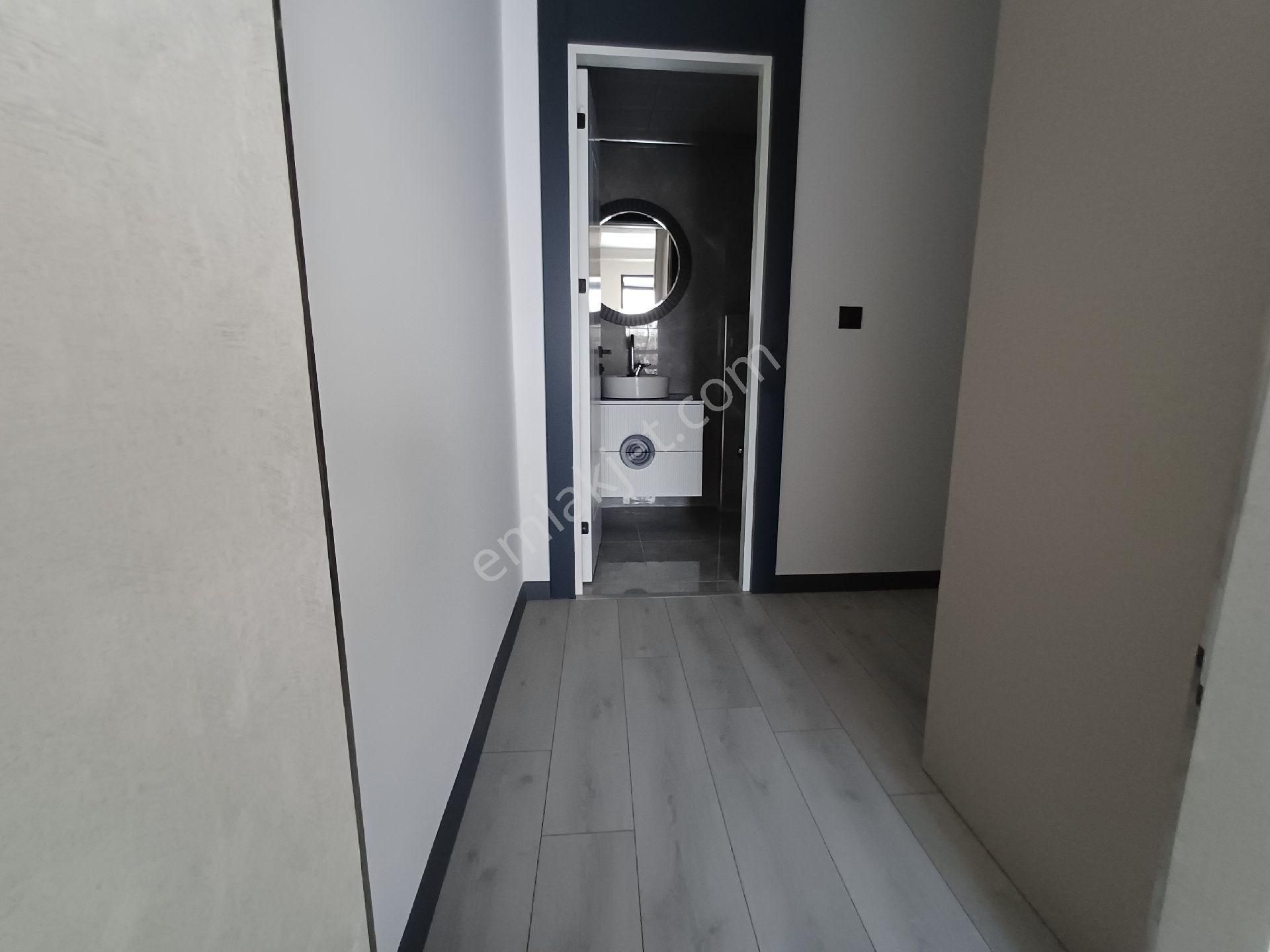 Kalekışladan Manzaralı Ful Lüks Yapılı Kiralık Geniş 4+1 Daire - Görsel 23