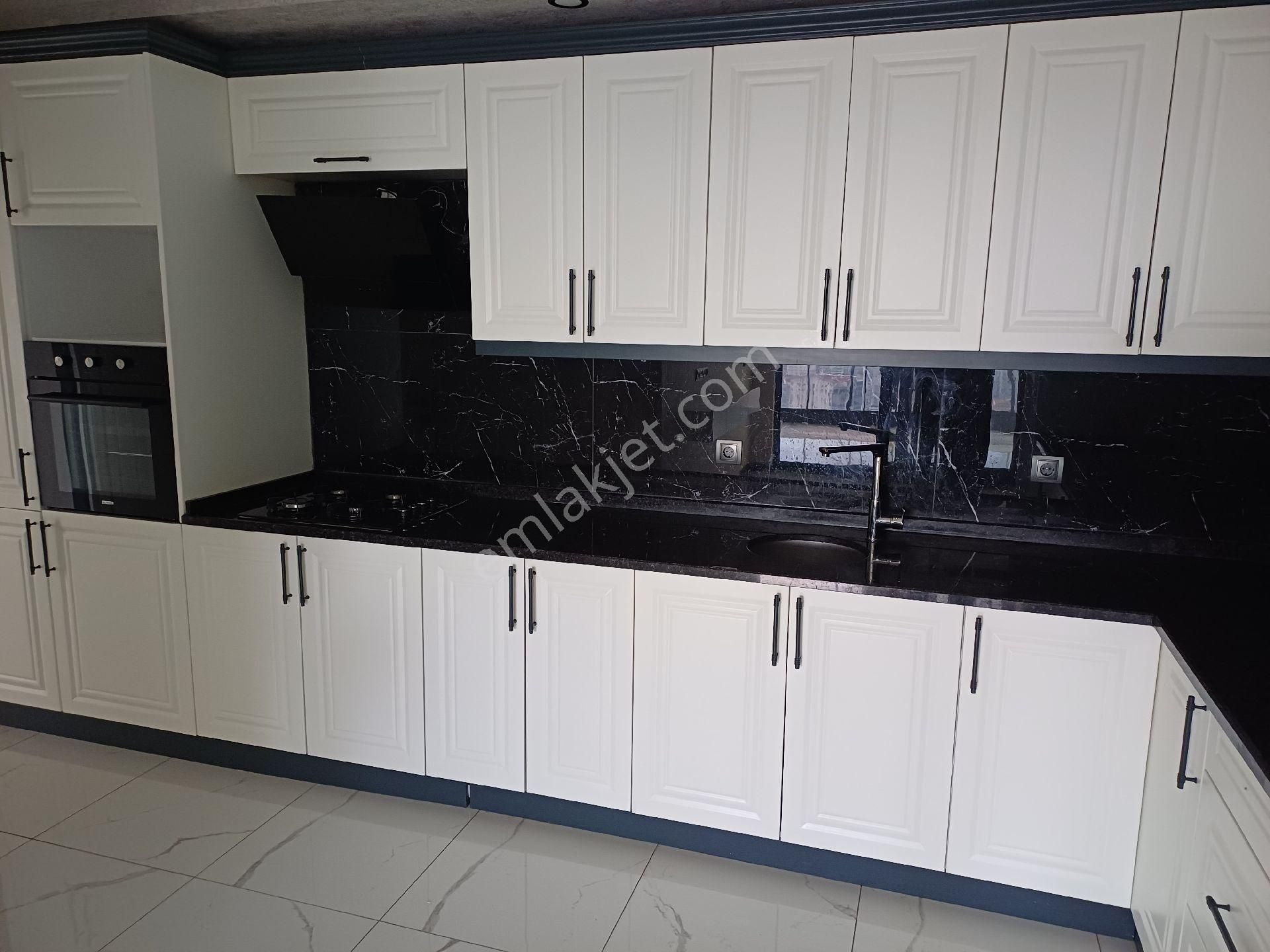 Kalekışladan Manzaralı Ful Lüks Yapılı Kiralık Geniş 4+1 Daire - Görsel 2