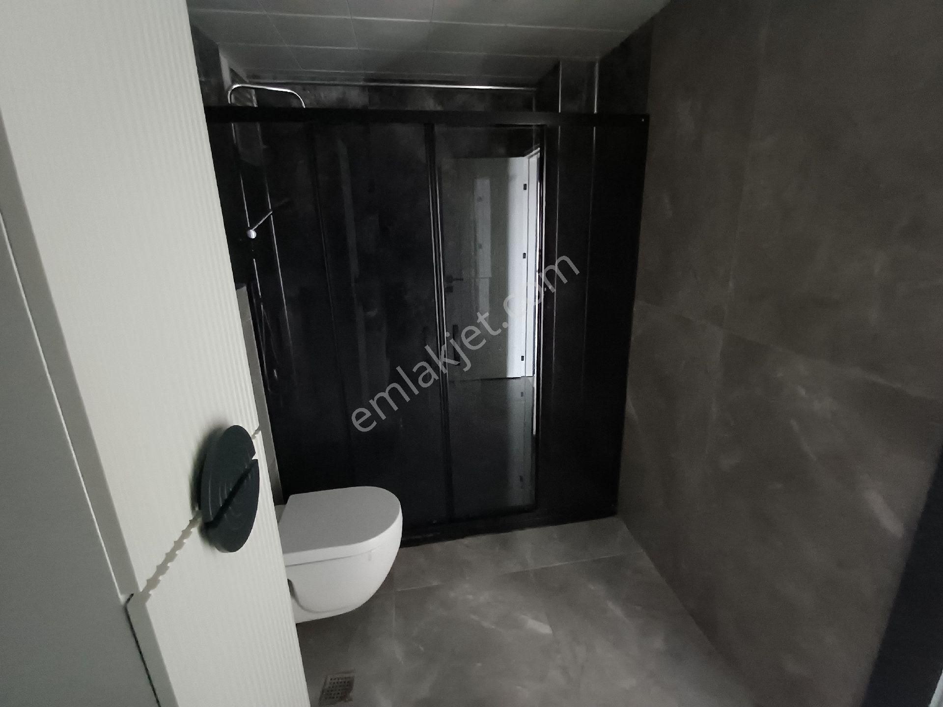 Kalekışladan Manzaralı Ful Lüks Yapılı Kiralık Geniş 4+1 Daire - Görsel 31