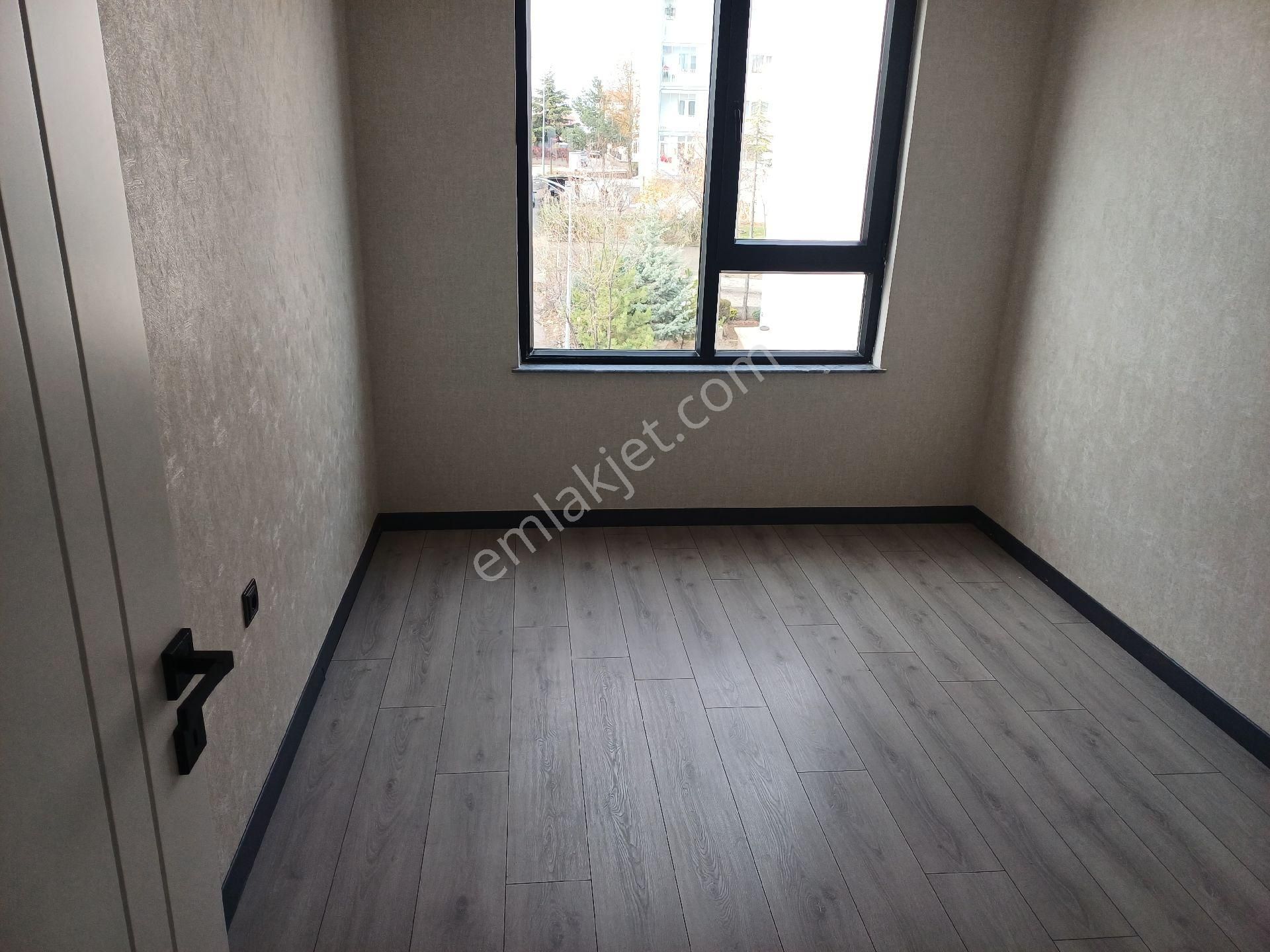 Kalekışladan Manzaralı Ful Lüks Yapılı Kiralık Geniş 4+1 Daire - Görsel 16